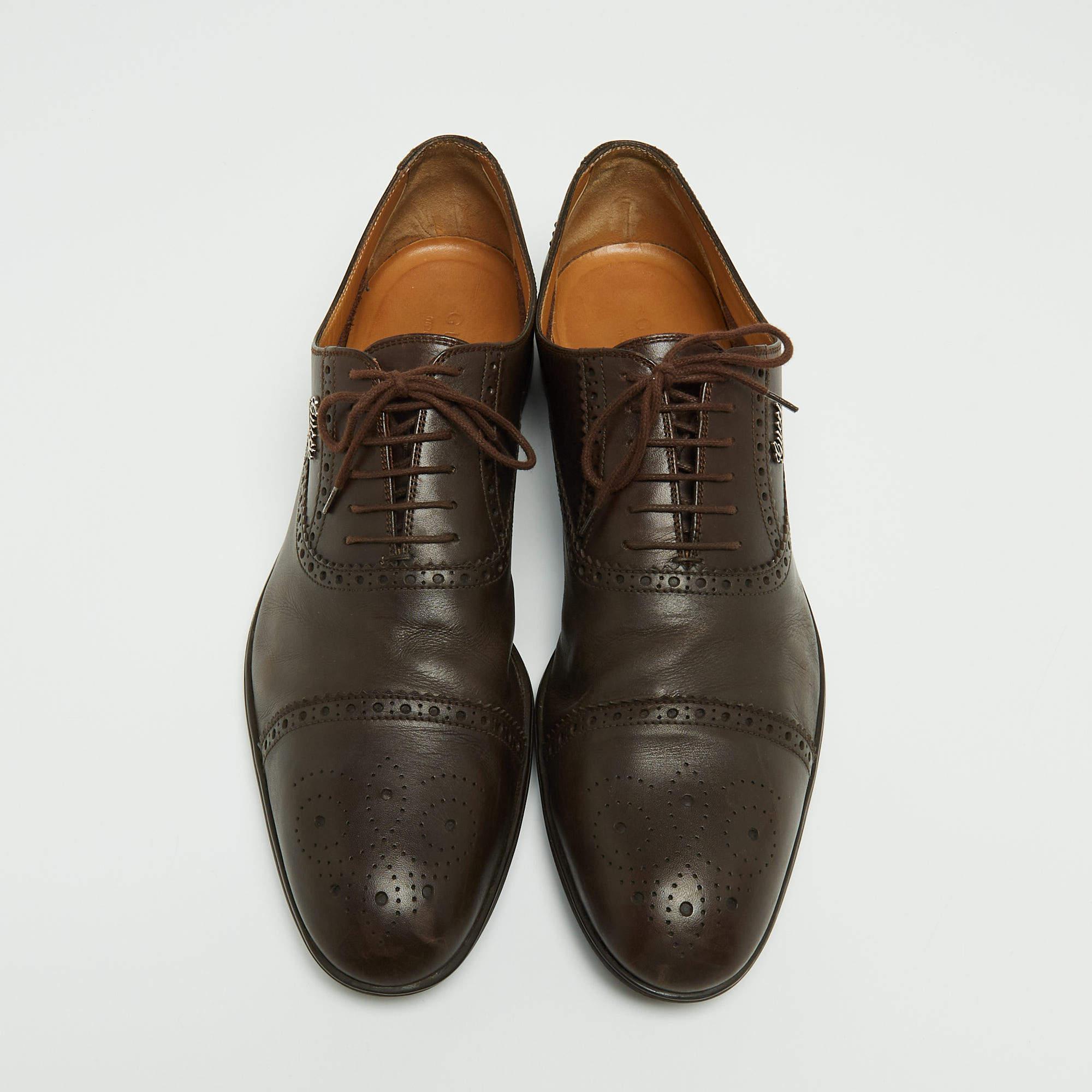 Let comfort and classic style be yours with these designer oxfords from Gucci. Crafted with skill, the high-quality shoes have the perfect construction to take you through the day with utmost ease.

