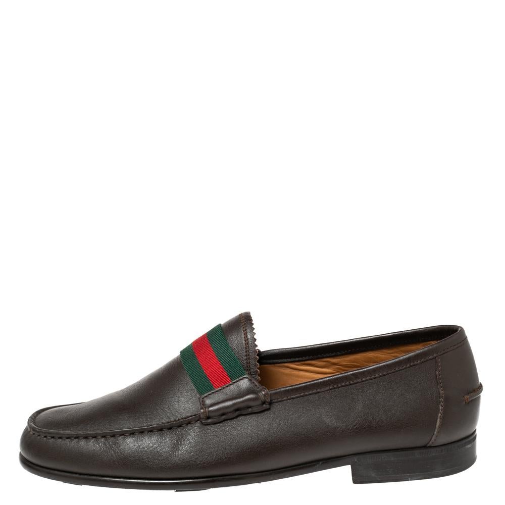 A classic design that will never be out of fashion, this pair of black Frederik loafers from Gucci is a worthy purchase. Sewn by skilled hands, the leather shoes feature neat stitching, signature Web trims, comfortable insoles, and durable rubber