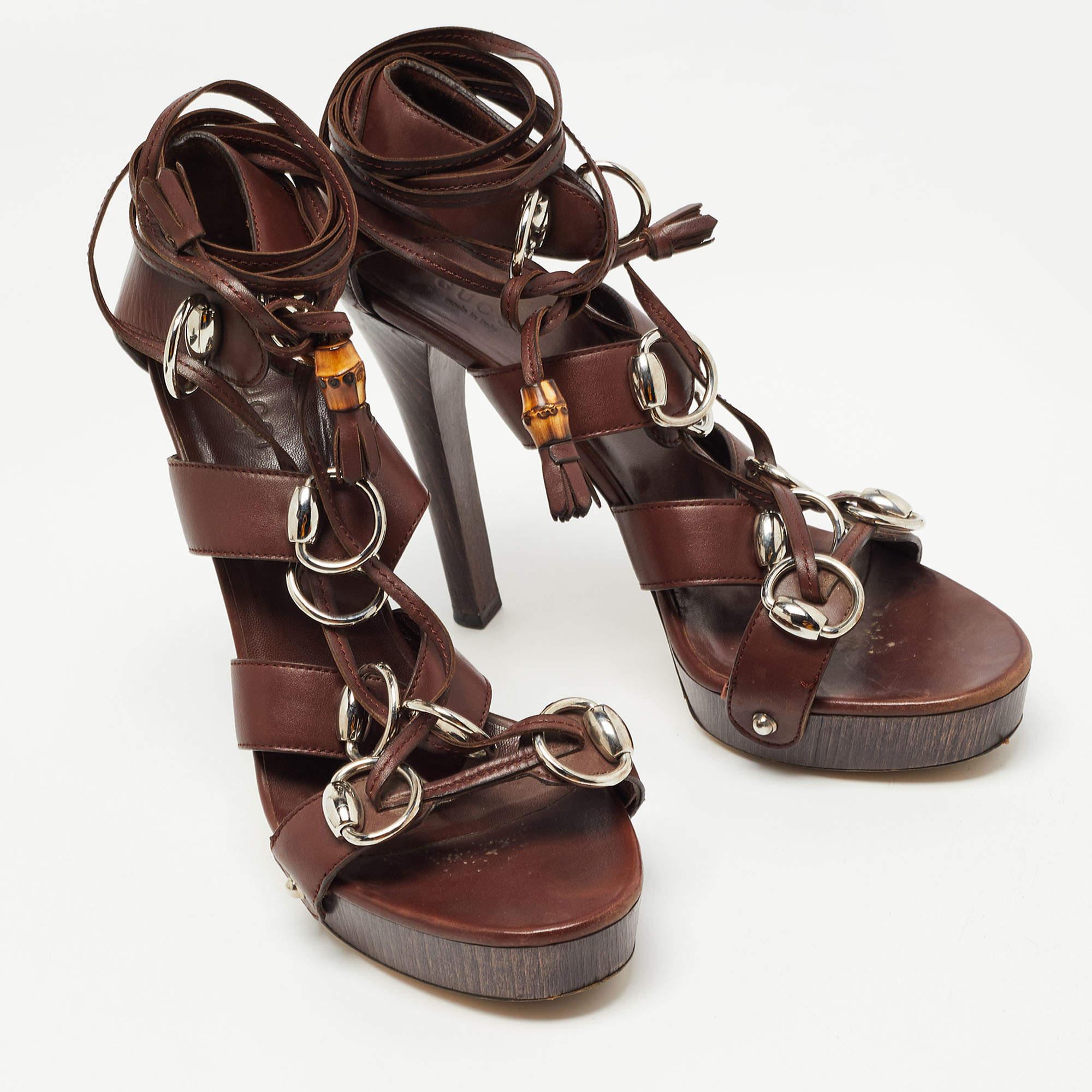 Gucci Brown Leather Gladiator Sandals Size 40.5 In Good Condition For Sale In Dubai, Al Qouz 2