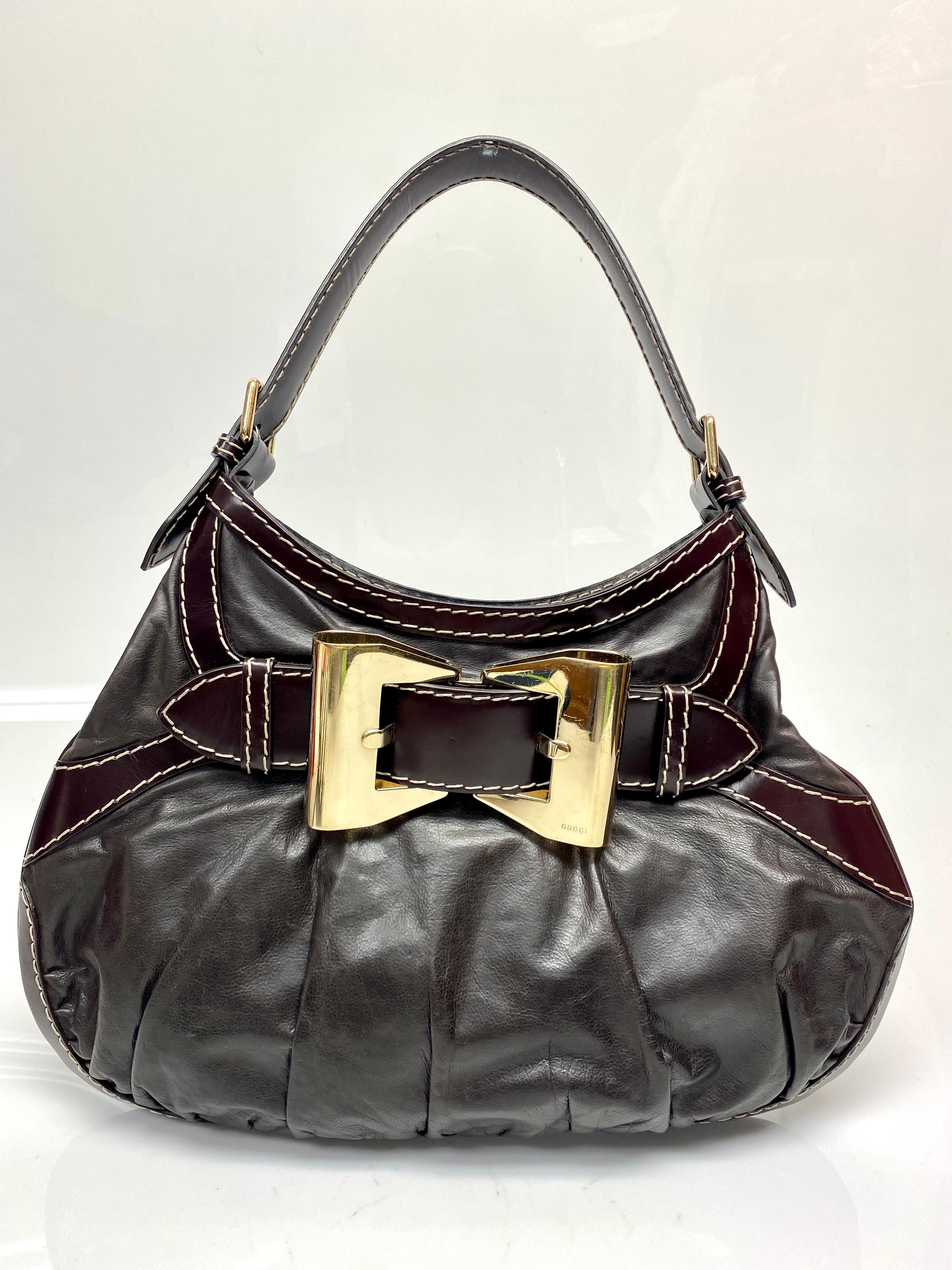 Gucci Brown Leather Gold Hardware Handbag  In Good Condition In West Palm Beach, FL