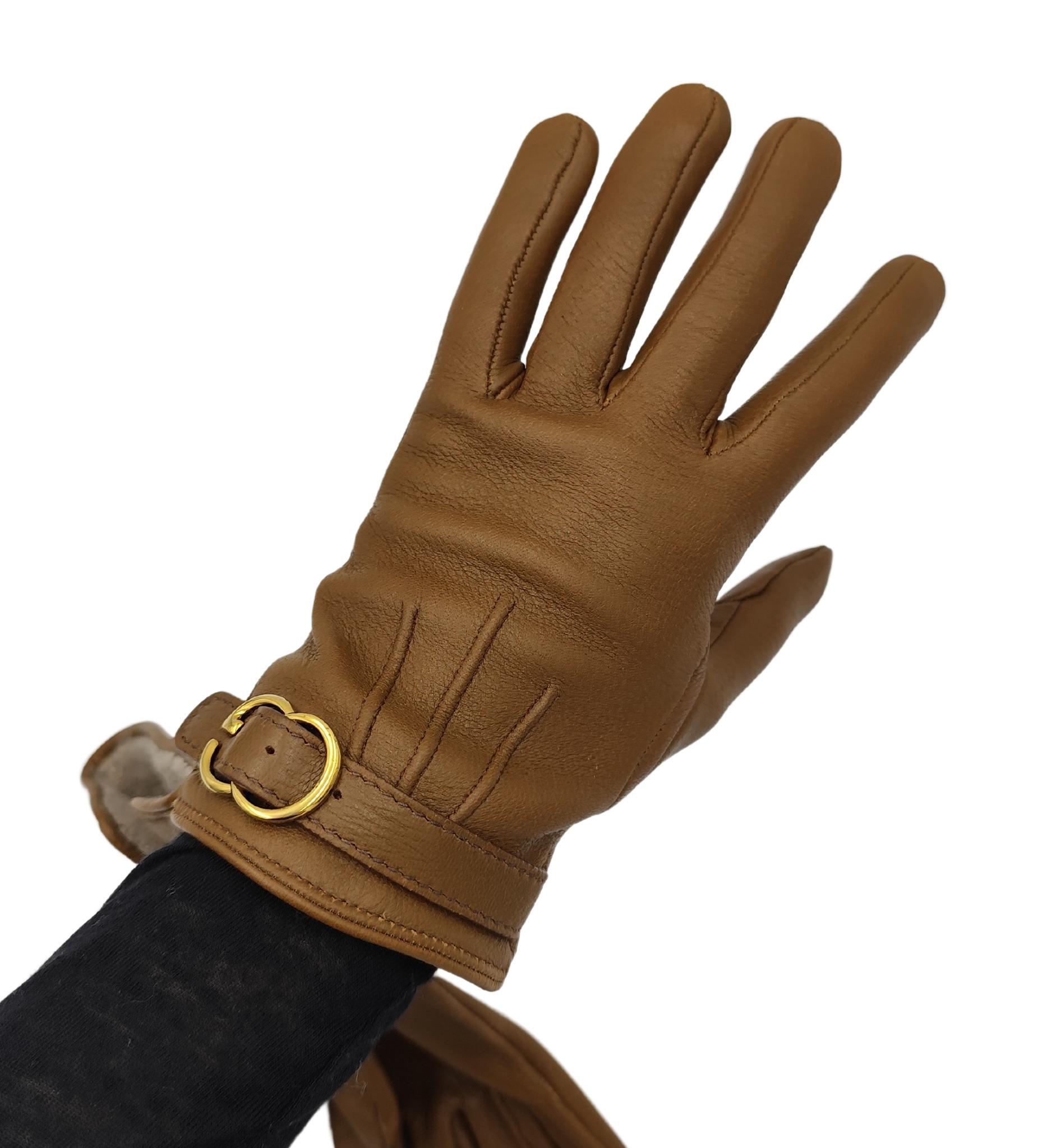 Brown Gucci brown leather golden metal logo buckle gloves For Sale