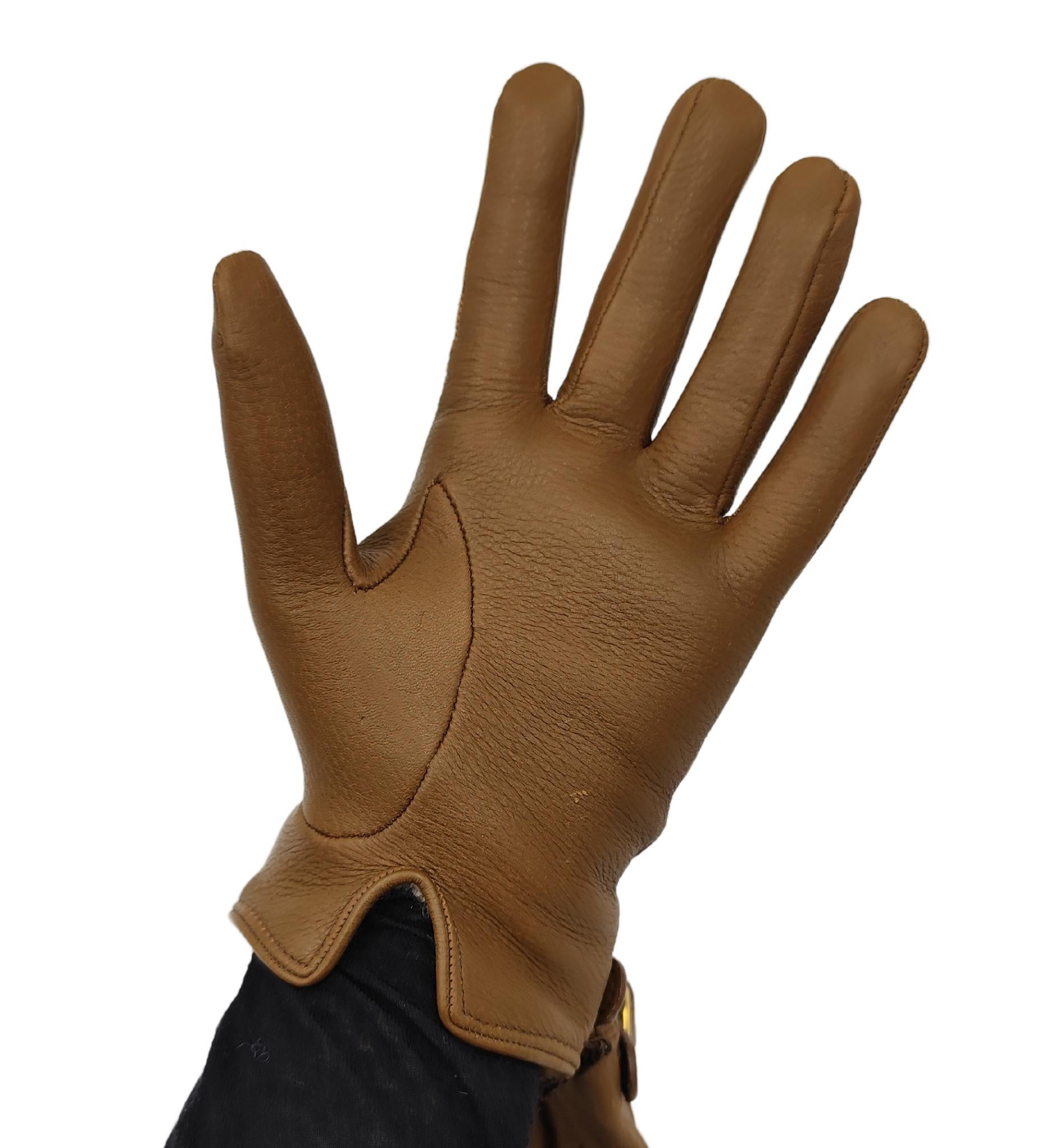 Gucci brown leather golden metal logo buckle gloves In Good Condition For Sale In Milano, IT