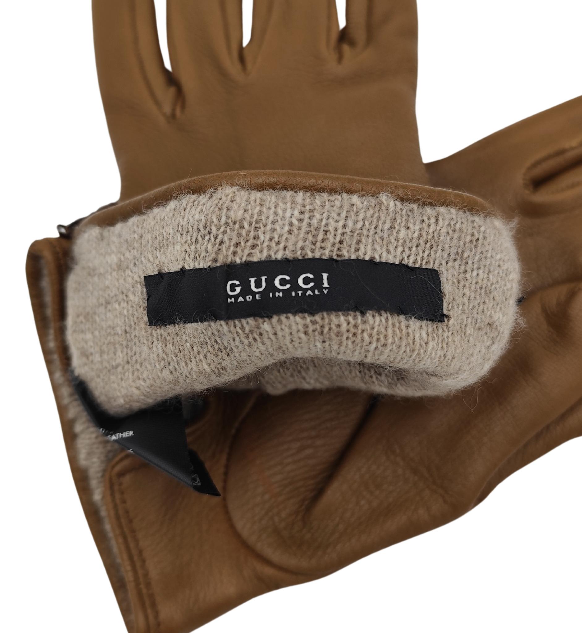Gucci brown leather golden metal logo buckle gloves For Sale 4