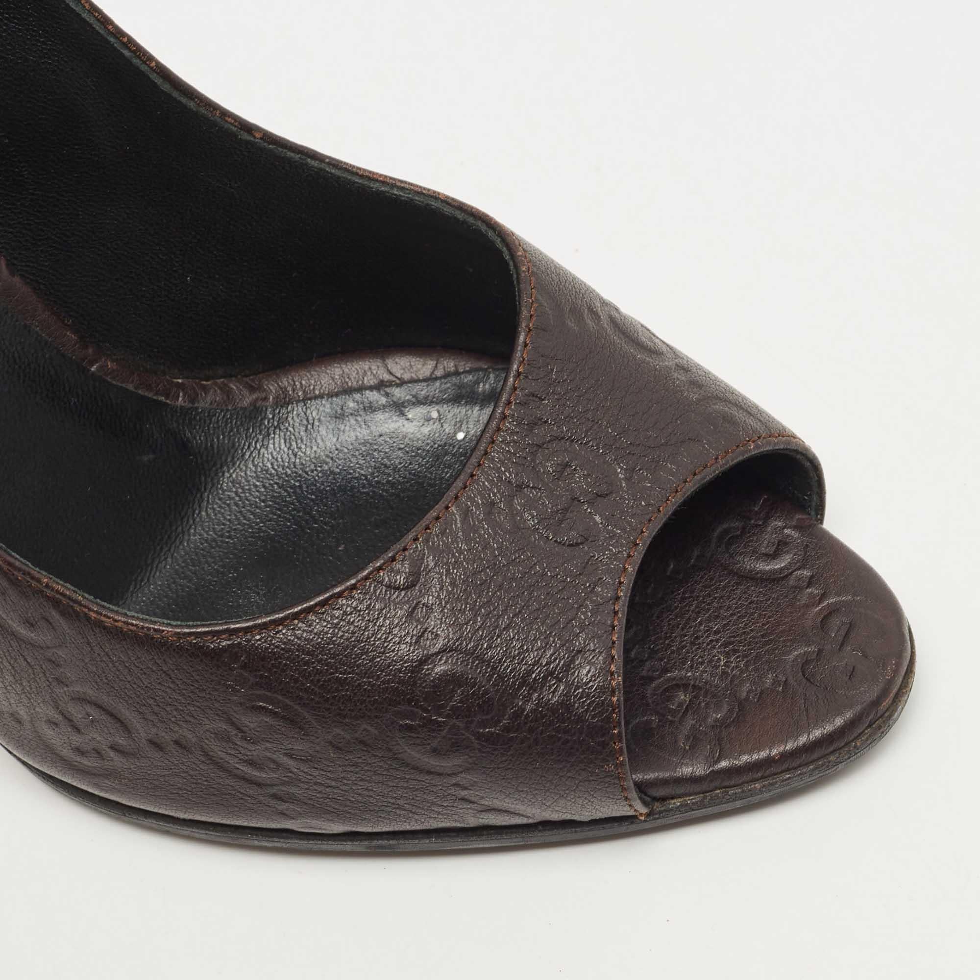 Gucci Brown Leather Guccissima Peep Toe Pumps Size 37.5 For Sale 2