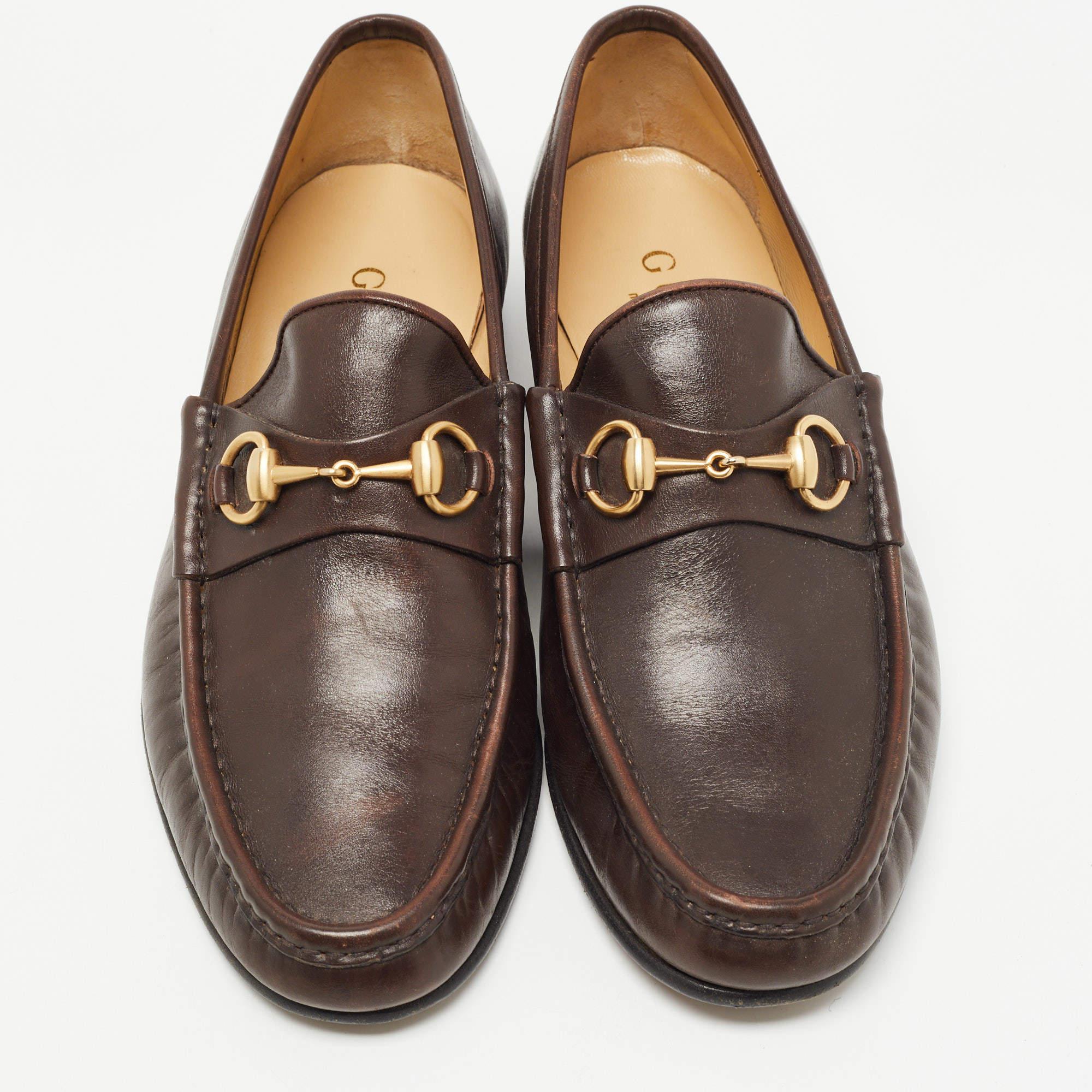 A classic addition to your outfit, these Gucci loafers are the epitome of sophistication and luxury. They are created from leather with a Horsebit motif on the upper, and the slip-on fitting lends the pair a practical finish.

Includes: Original