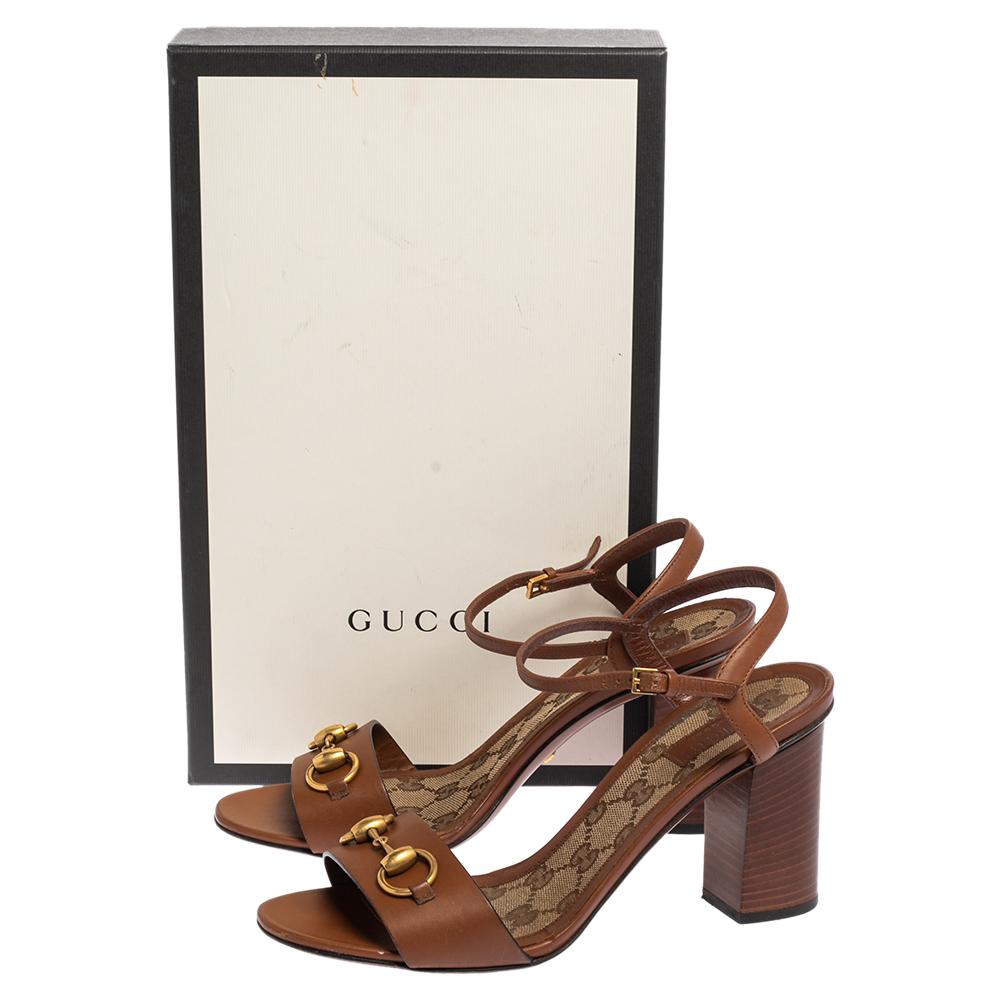 Gucci Braun Leder Horsebit Ankle Strap Open Toe Block Heel Sandalen Größe 38::5 Damen