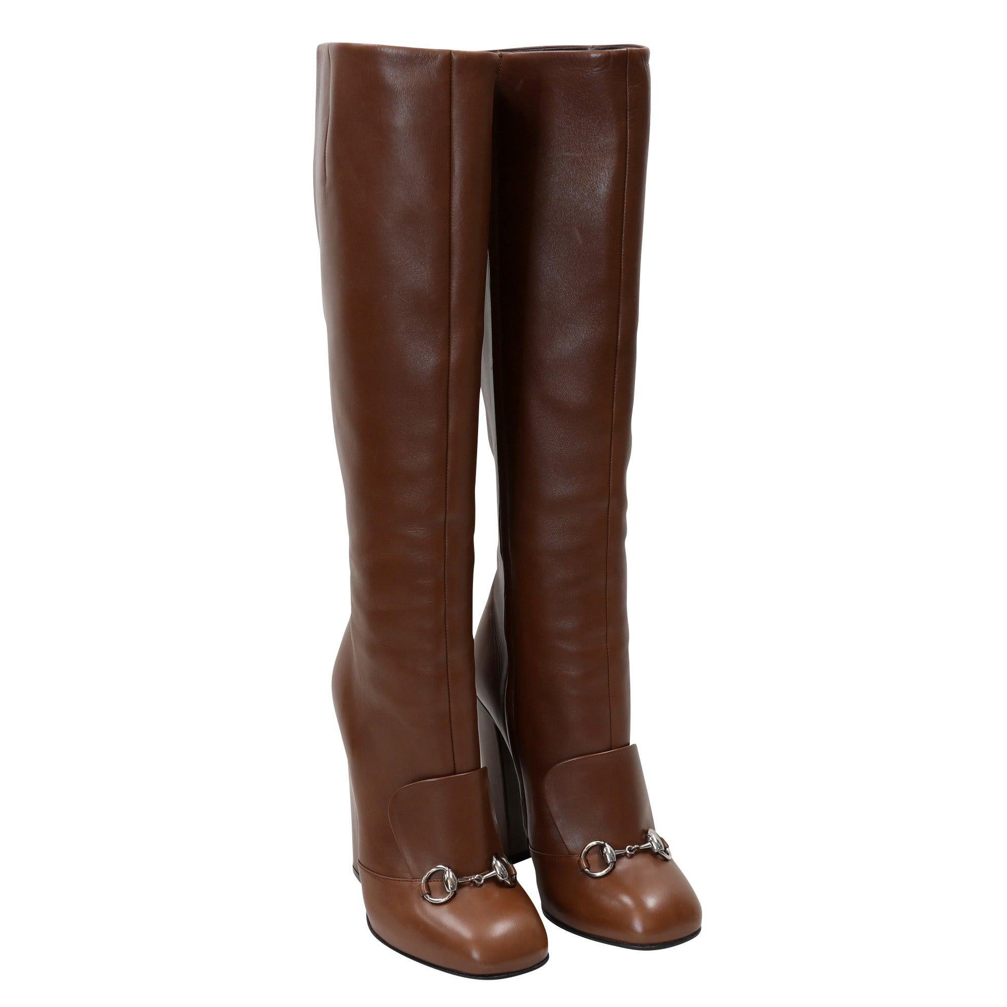 Gucci Brown Leather Horsebit Knee High Riding Boots 39.5 GG-S1111P-0001 In Good Condition For Sale In Downey, CA