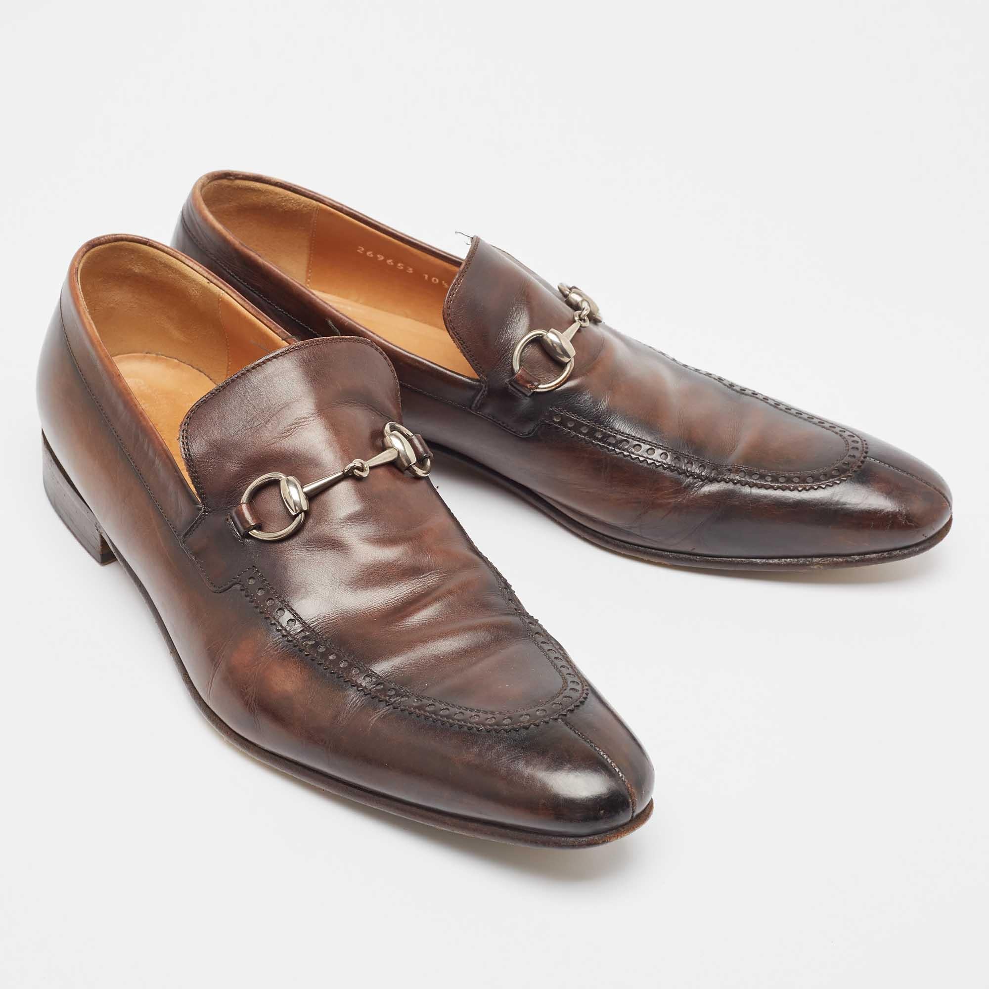 Gucci Brown Leather Horsebit Loafers Size 44.5 In Good Condition For Sale In Dubai, Al Qouz 2