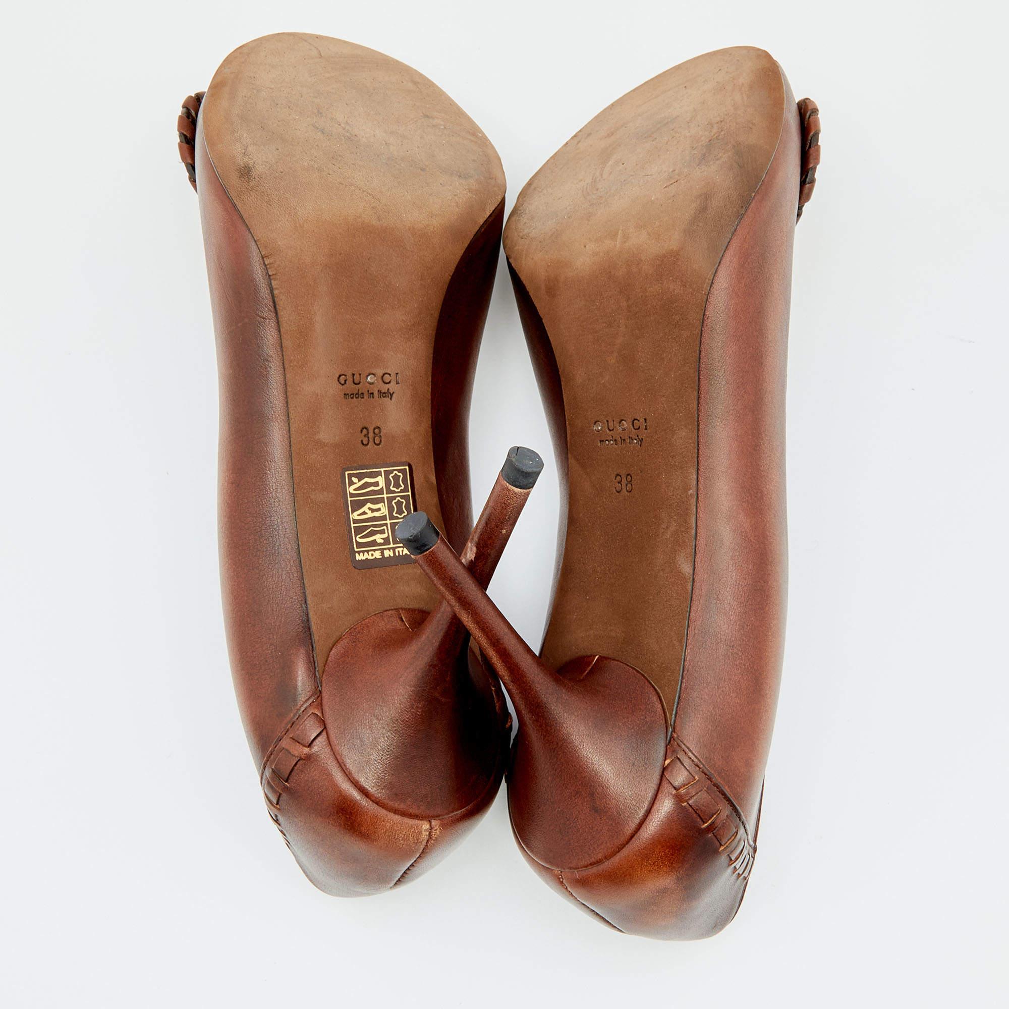 Gucci Brown Leather Horsebit Peep Toe Pumps Size 38 For Sale 1