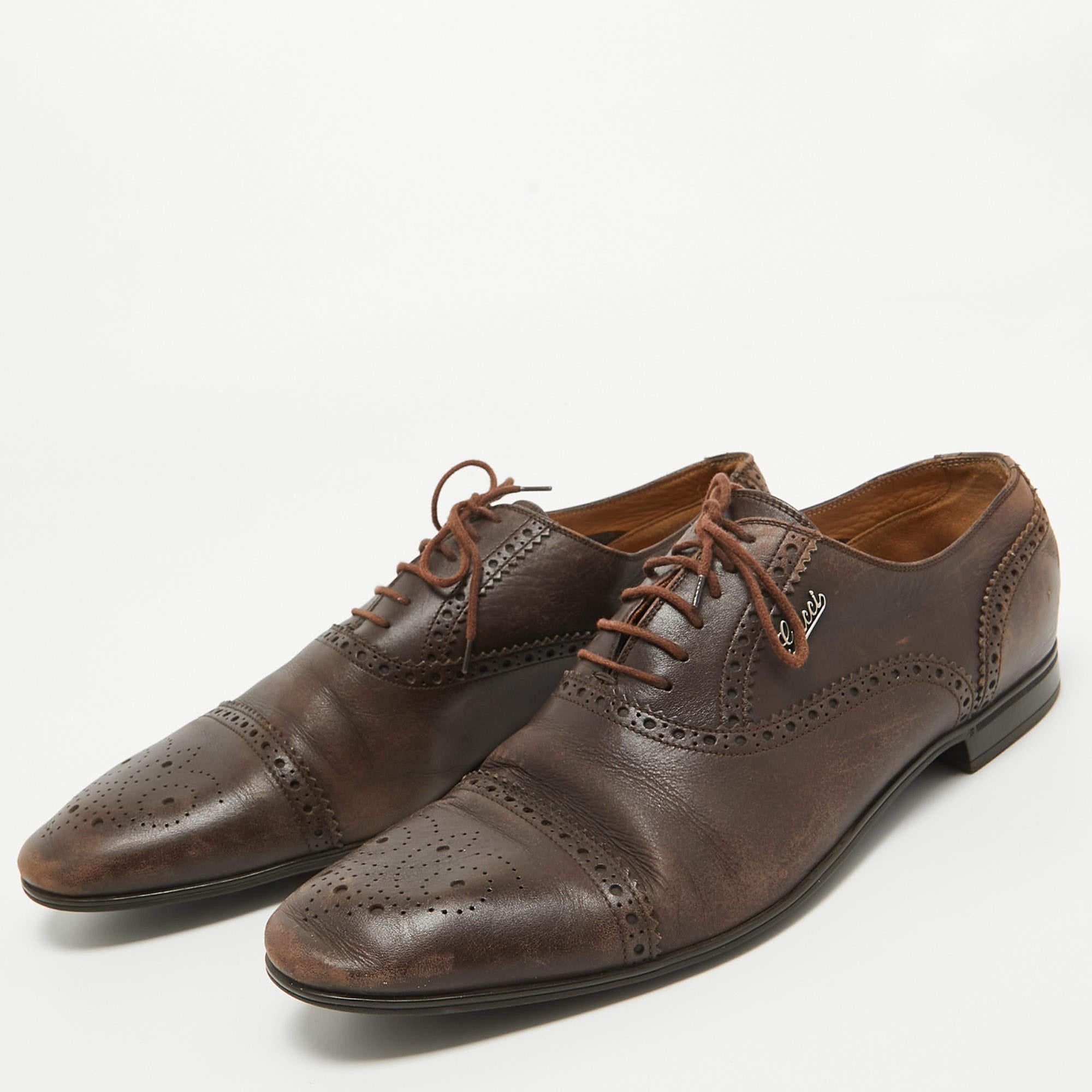 Gucci Brown Leather Lace Up Brogue Oxfords Size 44.5 In Good Condition In Dubai, Al Qouz 2