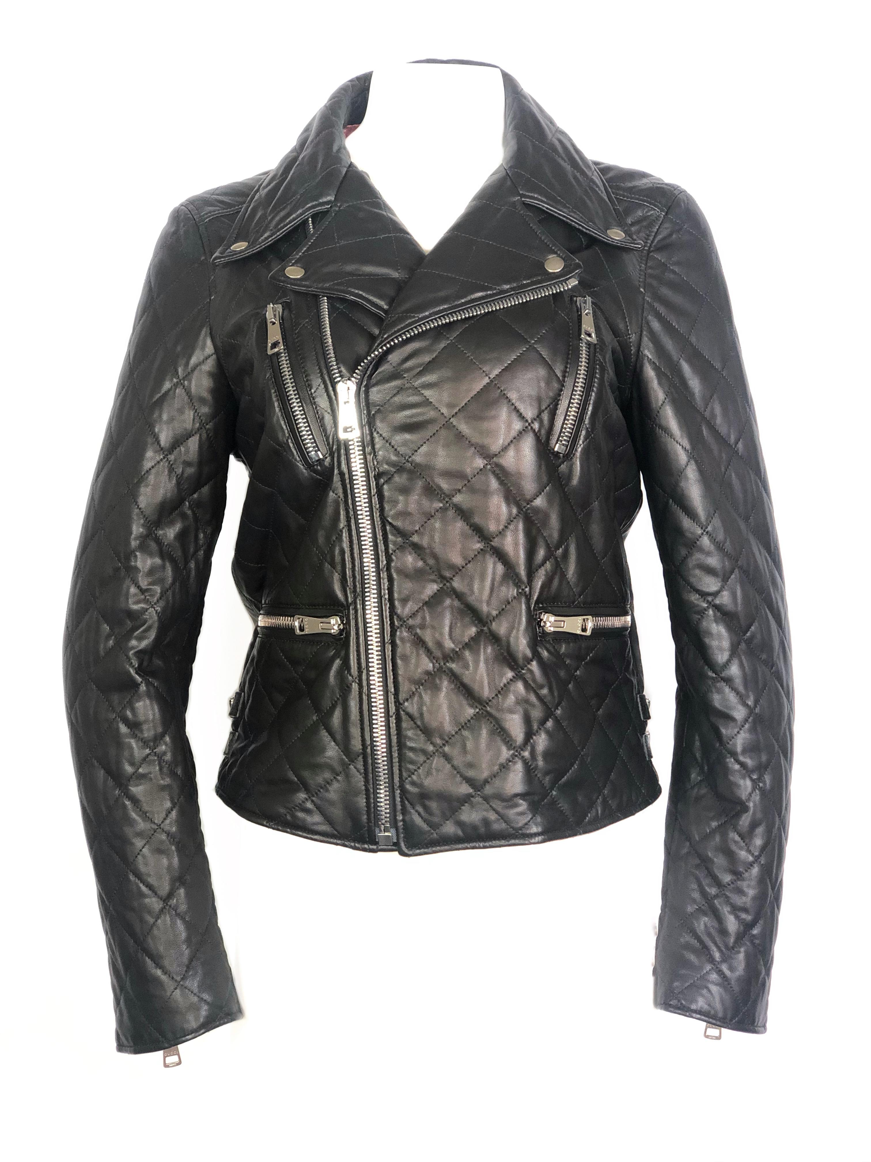GUCCI Brown Leather Moto Jacket w/ Pearls Size 44 In Excellent Condition For Sale In Beverly Hills, CA