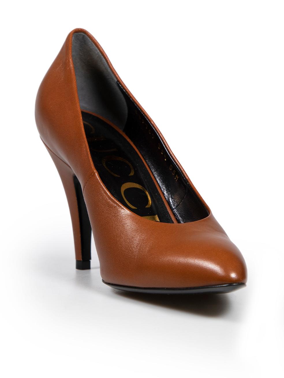CONDITION is Very good. Minimal wear to heels is evident. Minimal wear to soles on this used Gucci designer resale item.
 
 
 
 Details
 
 
 Brown
 
 Leather
 
 Slip on pumps
 
 Pointed toe
 
 Mid heel
 
 
 
 
 
 Made in Italy
 
 
 
 Composition
 
