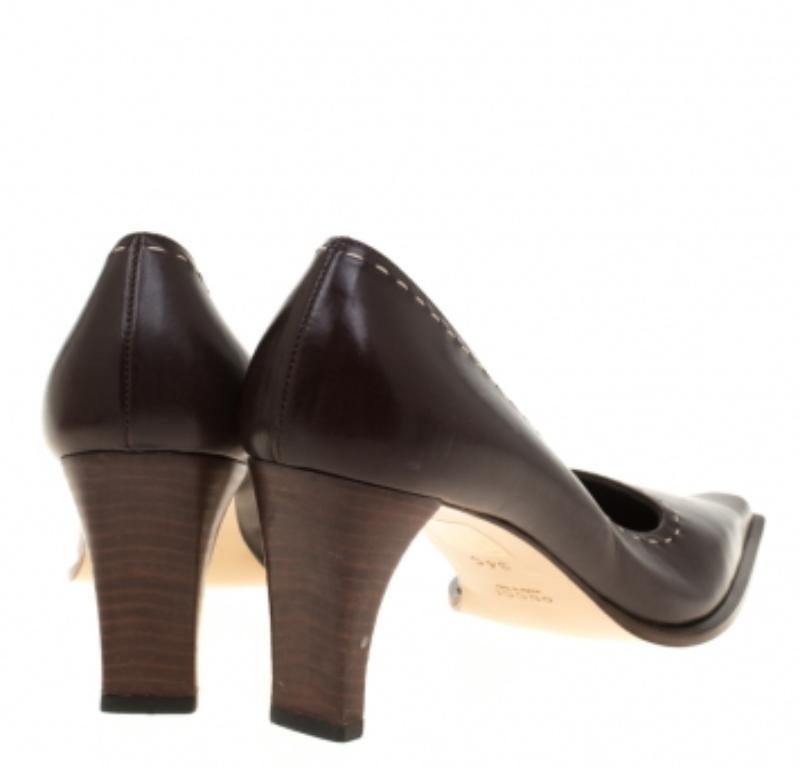 Noir Gucci Escarpins à bout pointu en cuir Brown Taille 34 en vente