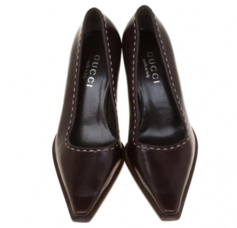 Gucci Escarpins à bout pointu en cuir Brown Taille 34 Bon état - En vente à Dubai, Al Qouz 2