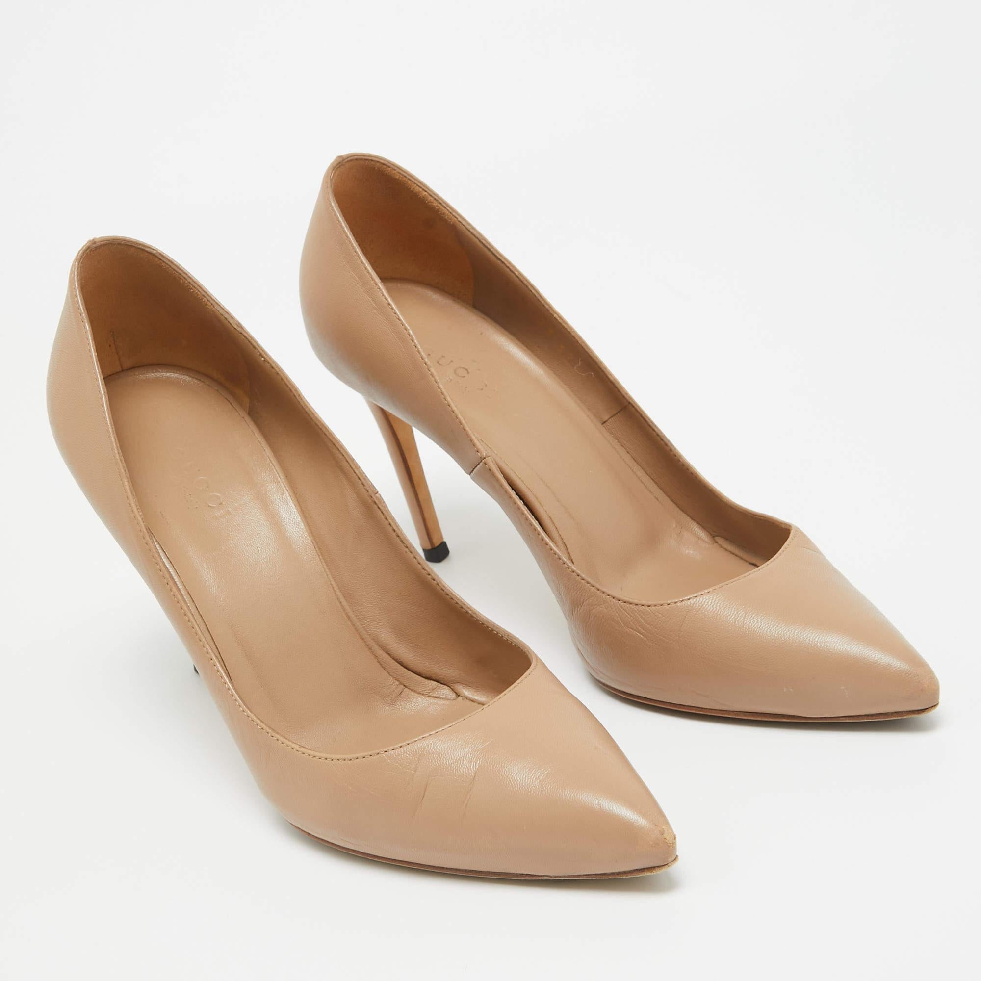 Gucci Brown Leather Pointed Toe Pumps Size 37 Marrón en venta