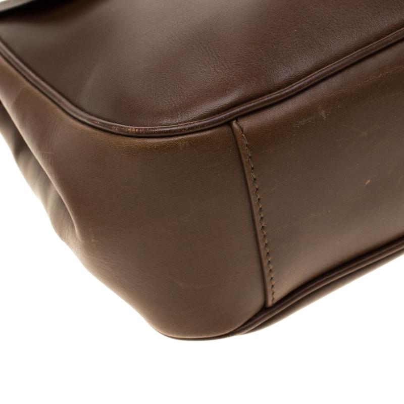 Gucci Brown Leather Shoulder Bag In Fair Condition In Dubai, Al Qouz 2