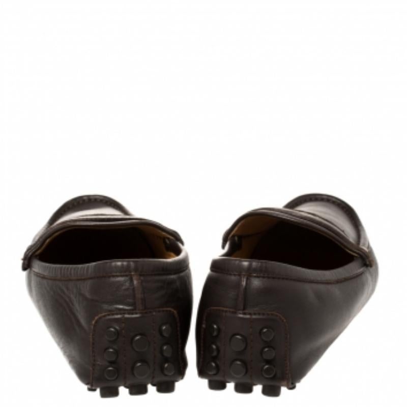 Gucci Brown Leather Slip On Loafers Size 41 In Good Condition For Sale In Dubai, Al Qouz 2