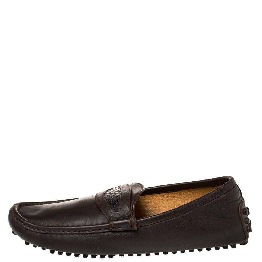 Gucci Brown Leather Slip On Loafers Size 41 In Good Condition For Sale In Dubai, Al Qouz 2