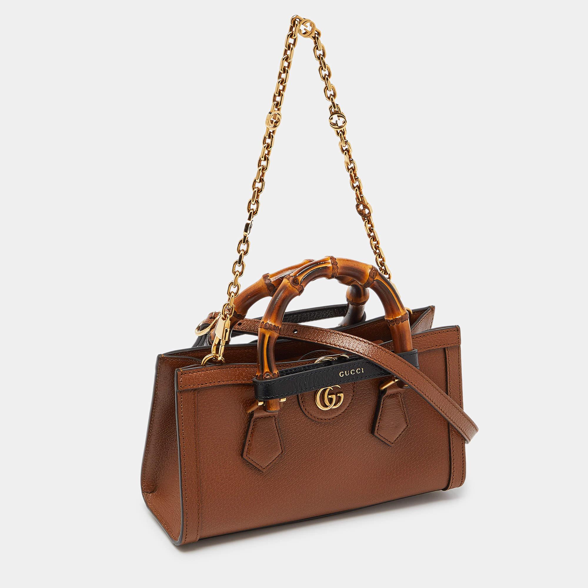 Gucci Brown Leather Small Diana Chain Shoulder Bag In New Condition In Dubai, Al Qouz 2