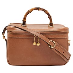 Braune Vintage-Schminktischtasche aus Leder von Gucci mit Griff oben