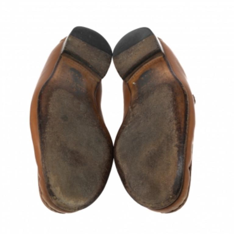 Marron Gucci Mocassins en cuir marron à mors en toile Taille 41.5 en vente