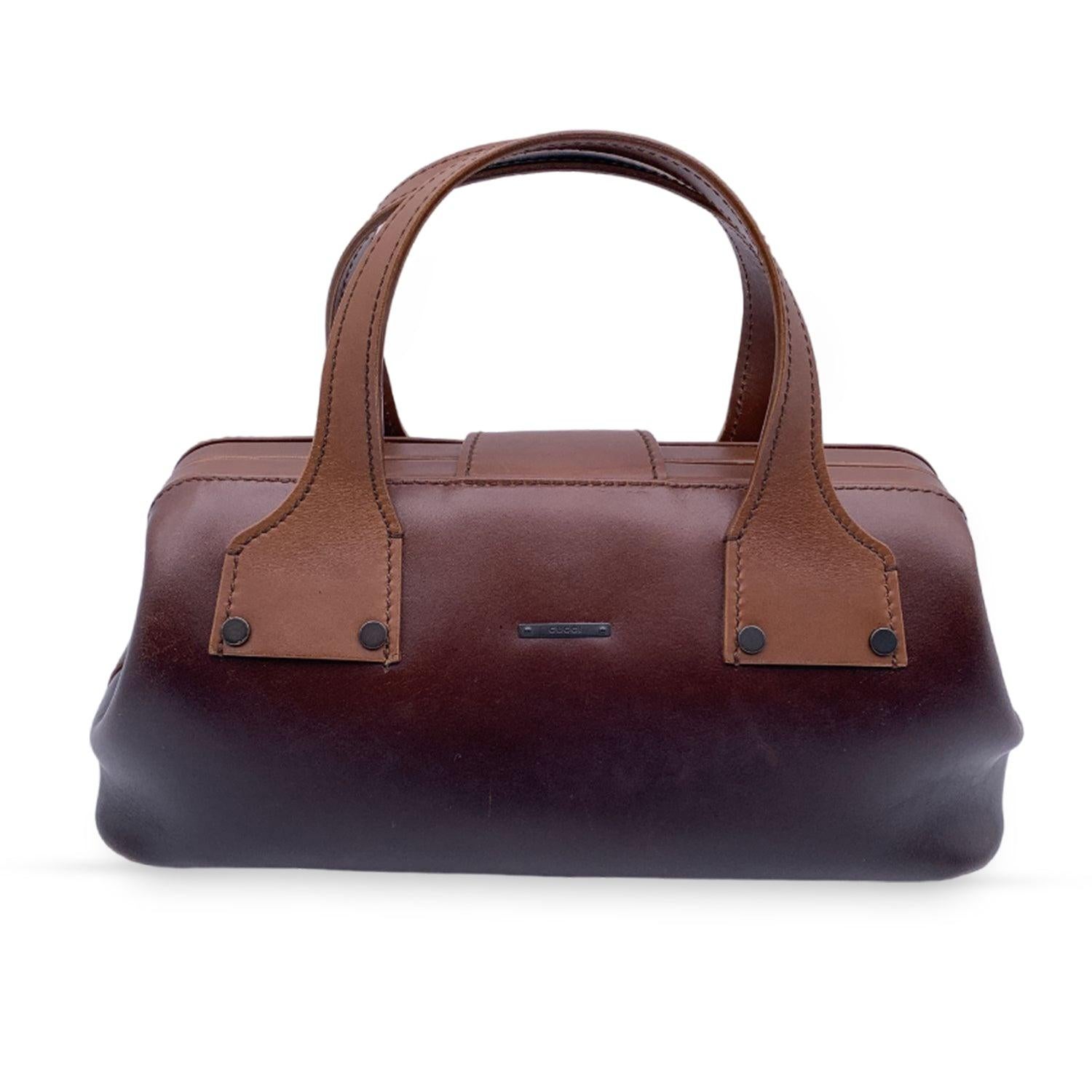 Black Gucci Brown Leather Wood Hook Closure Handbag Satchel Doctor Bag