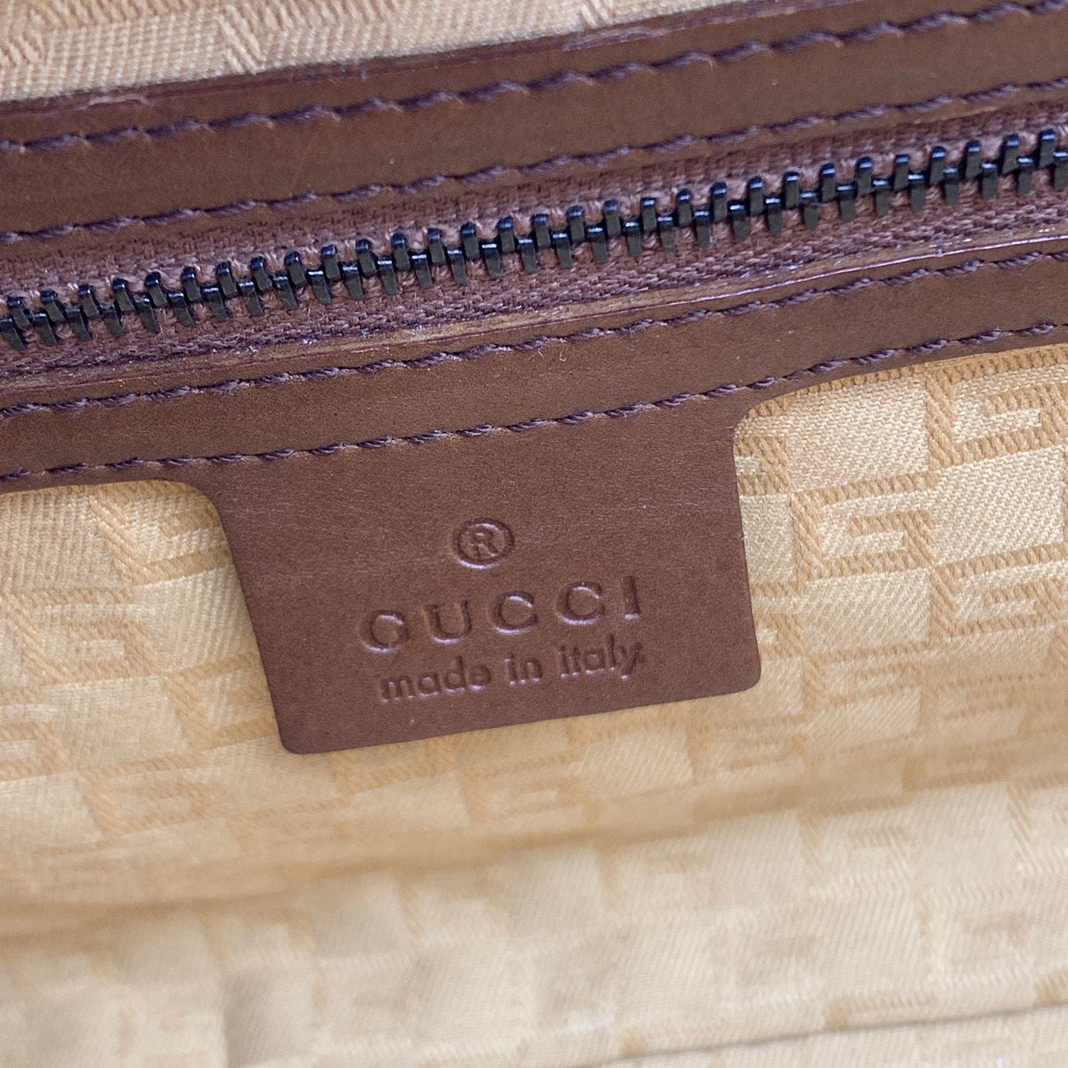 Women's Gucci Brown Leather Wood Hook Closure Handbag Satchel Doctor Bag