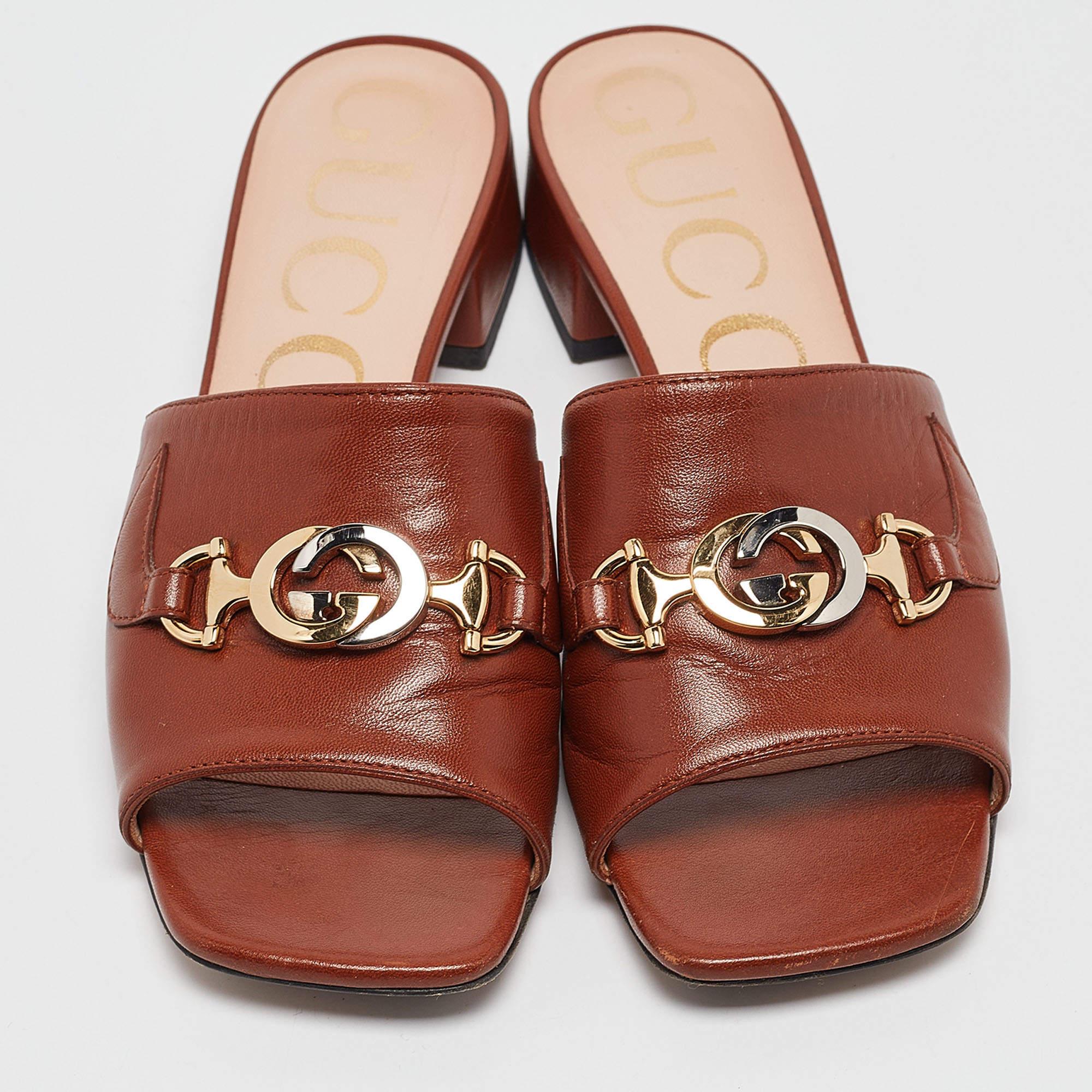 Gucci Brown Leather Zumi Slide Sandals Size 36 In Fair Condition In Dubai, Al Qouz 2