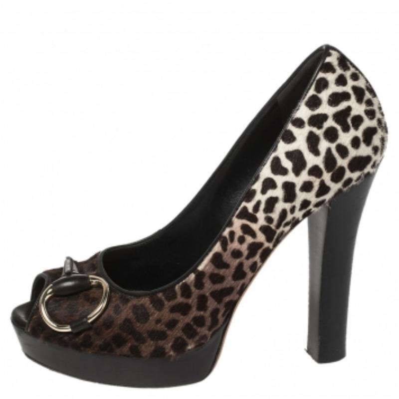 Gucci Brown Leopard Print Pony Hair Icon Bit Peep Toe Pumps Size 35.5 For Sale 1