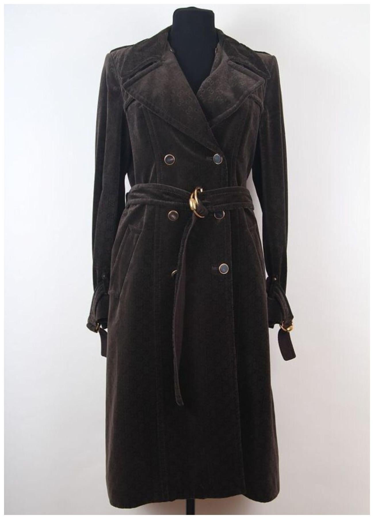Rare! Gucci Brown Logo Monogram Velvet Belted Trench Coat
Vintage!
Made in Italy.
The product is marked IT 42. 
Please be guided by the measurements:
Coat length: 104 cm / 40.94 inches 
Armpit length: 48 cm * 2 / 18.9inches * 2
Shoulders: 39.5cm /