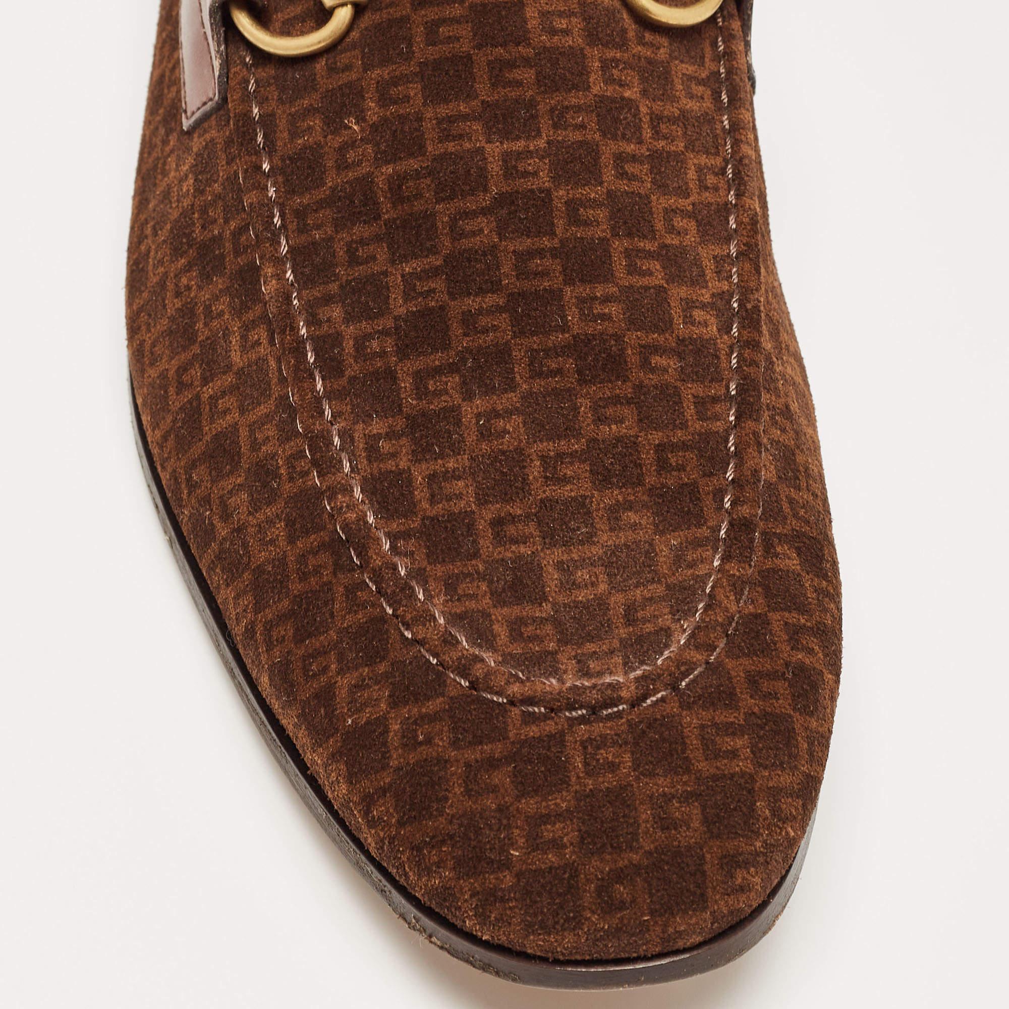 Gucci Brown Mini G Cube Suede Jordaan Loafers Size 44.5 In Excellent Condition In Dubai, Al Qouz 2