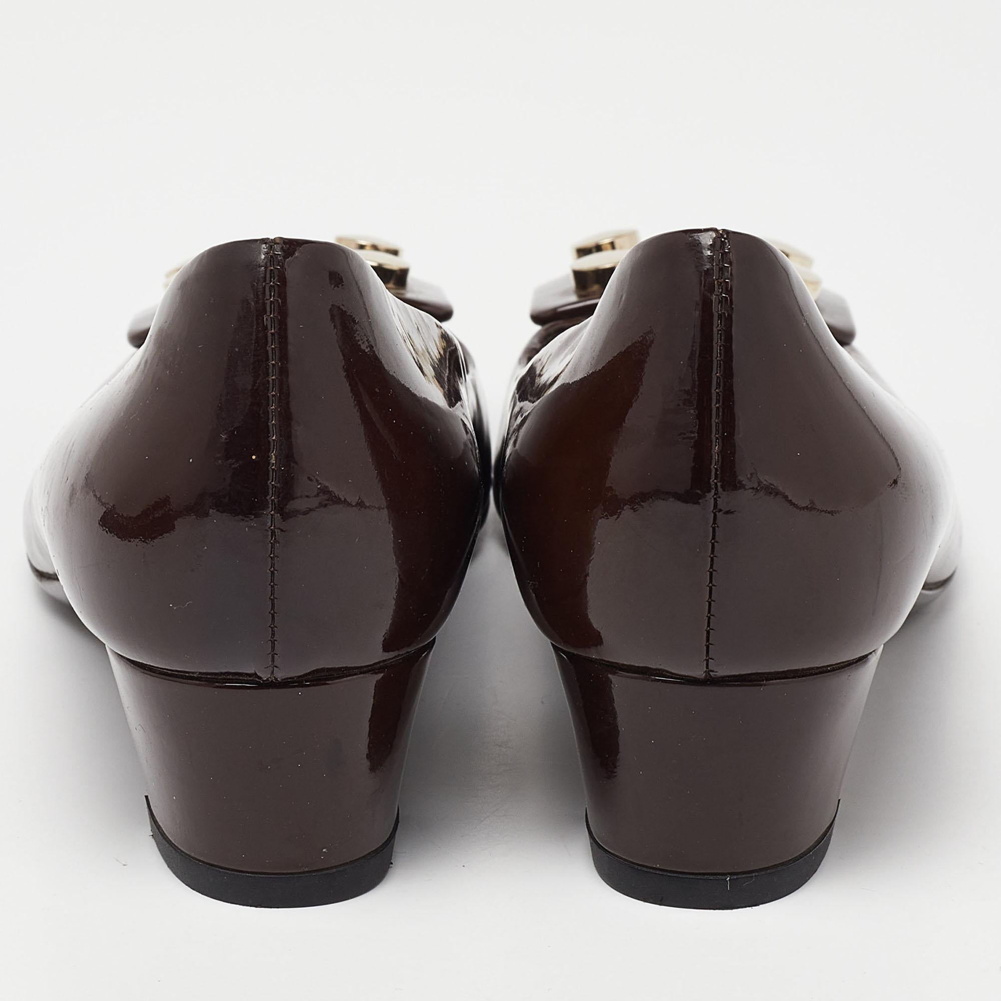 Women's Gucci Brown Patent Leather Block Heel Pumps Size 35.5 For Sale