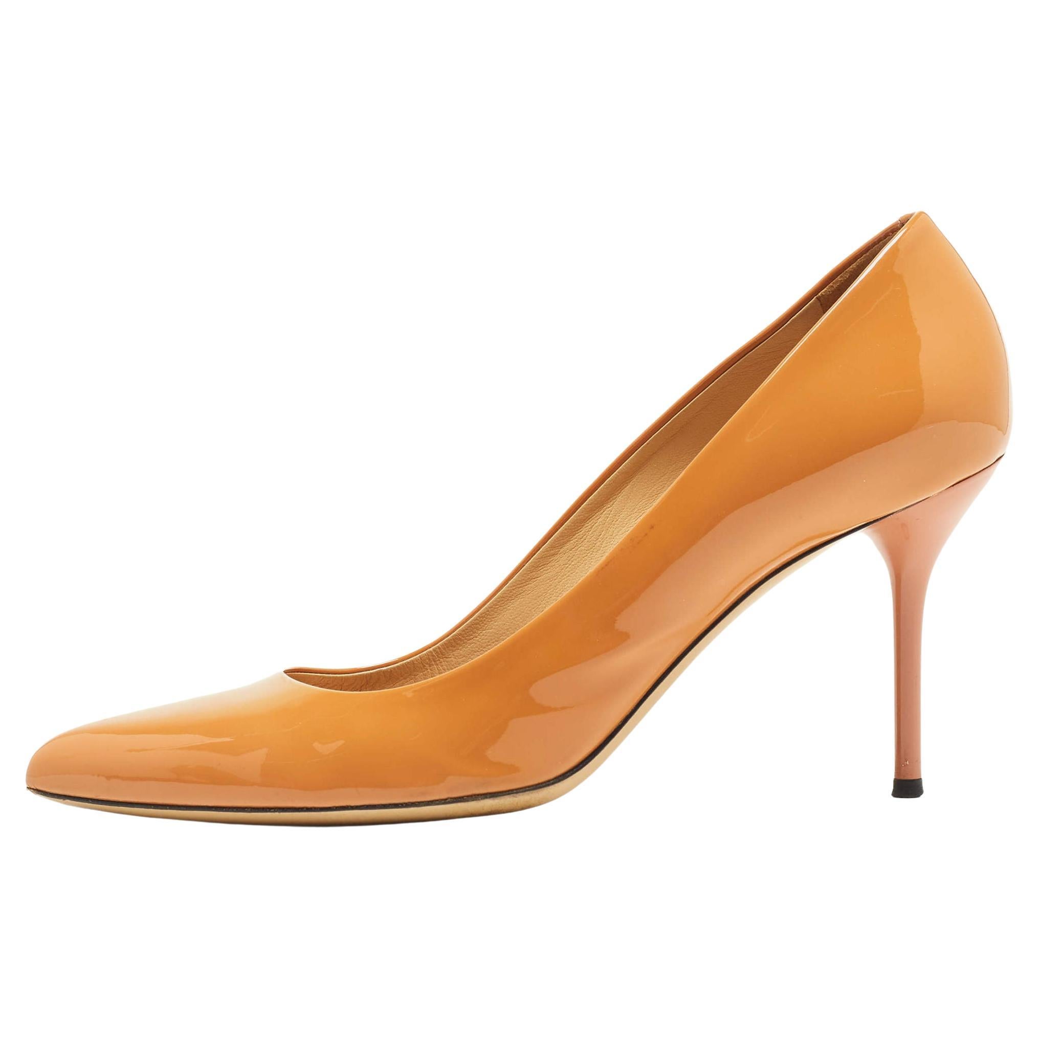 Gucci Brown Patent Leather Pointed Top Pumps Size 39.5 For Sale
