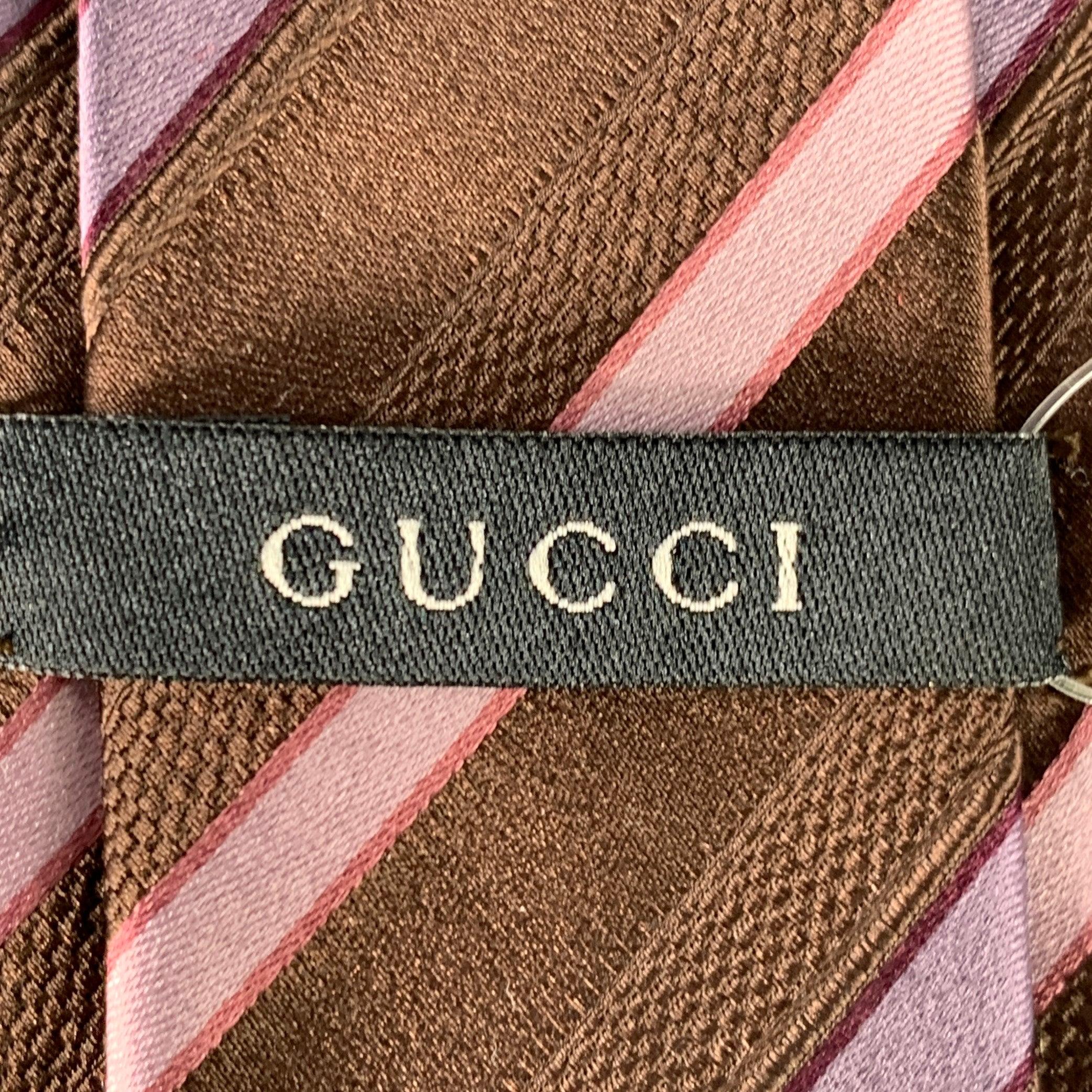 GUCCI Brown Purple Pink Diagonal Stripe Silk Tie In Excellent Condition For Sale In San Francisco, CA