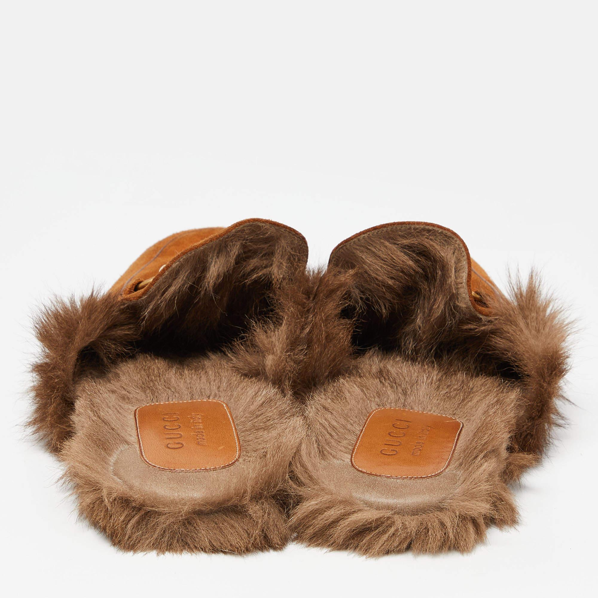 Gucci Brown Wildleder und Pelz gefüttert Princetown flache Mules Größe 42 im Angebot 3