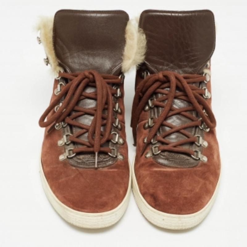 Gucci, scarpe da ginnastica alte in pelle scamosciata e pelliccia marrone taglia 43 in vendita 2