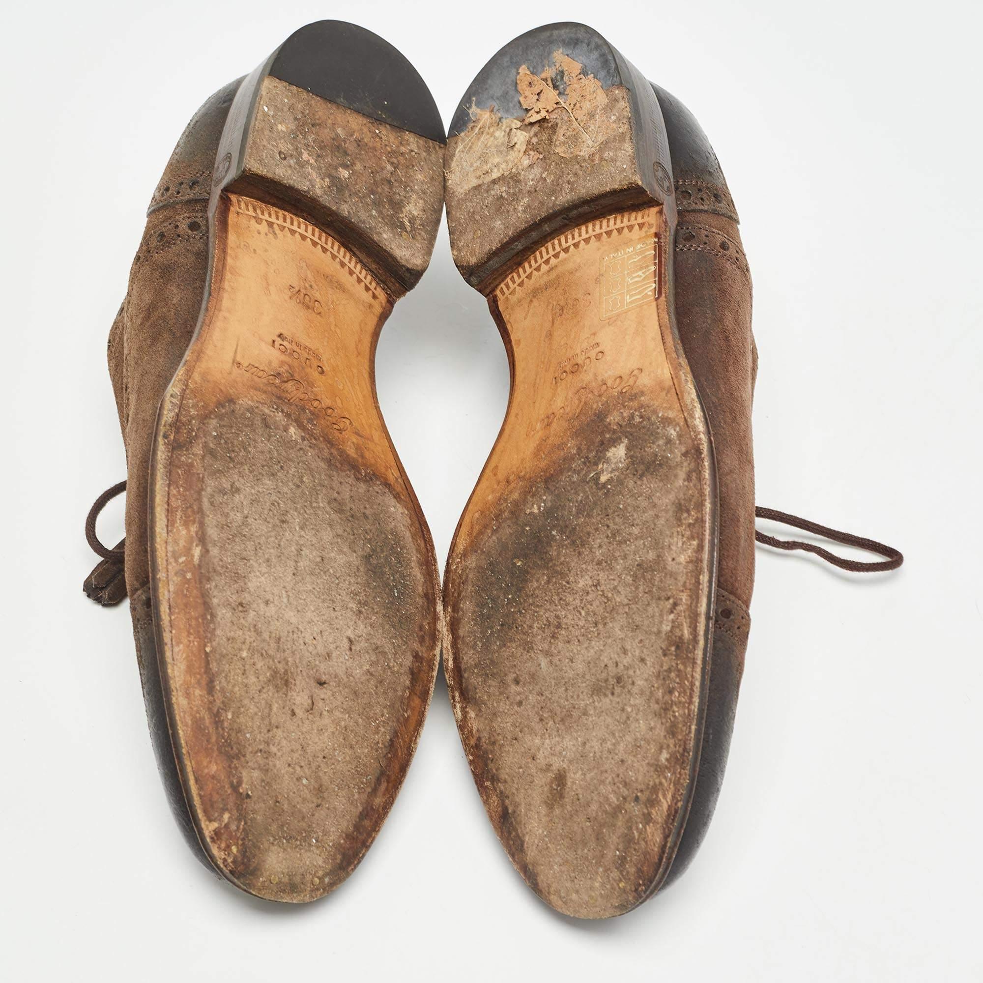 Gucci Chaussures richelieu en daim Brown Taille 36.5 en vente 1