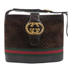 Retro Gucci Brown Suede Bucket Bag with Leather Snap Closure