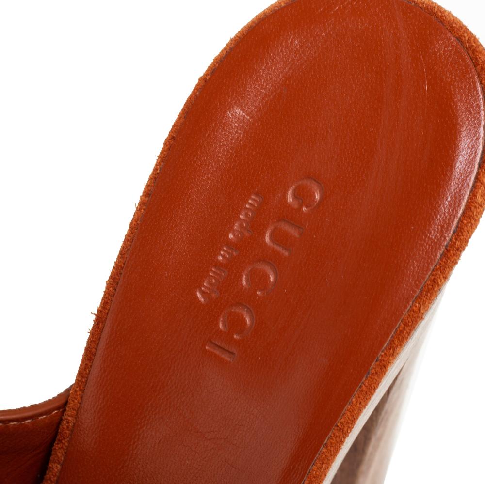 Gucci Brown Suede Morena Horsebit Mule Sandals Size 36 In Good Condition In Dubai, Al Qouz 2