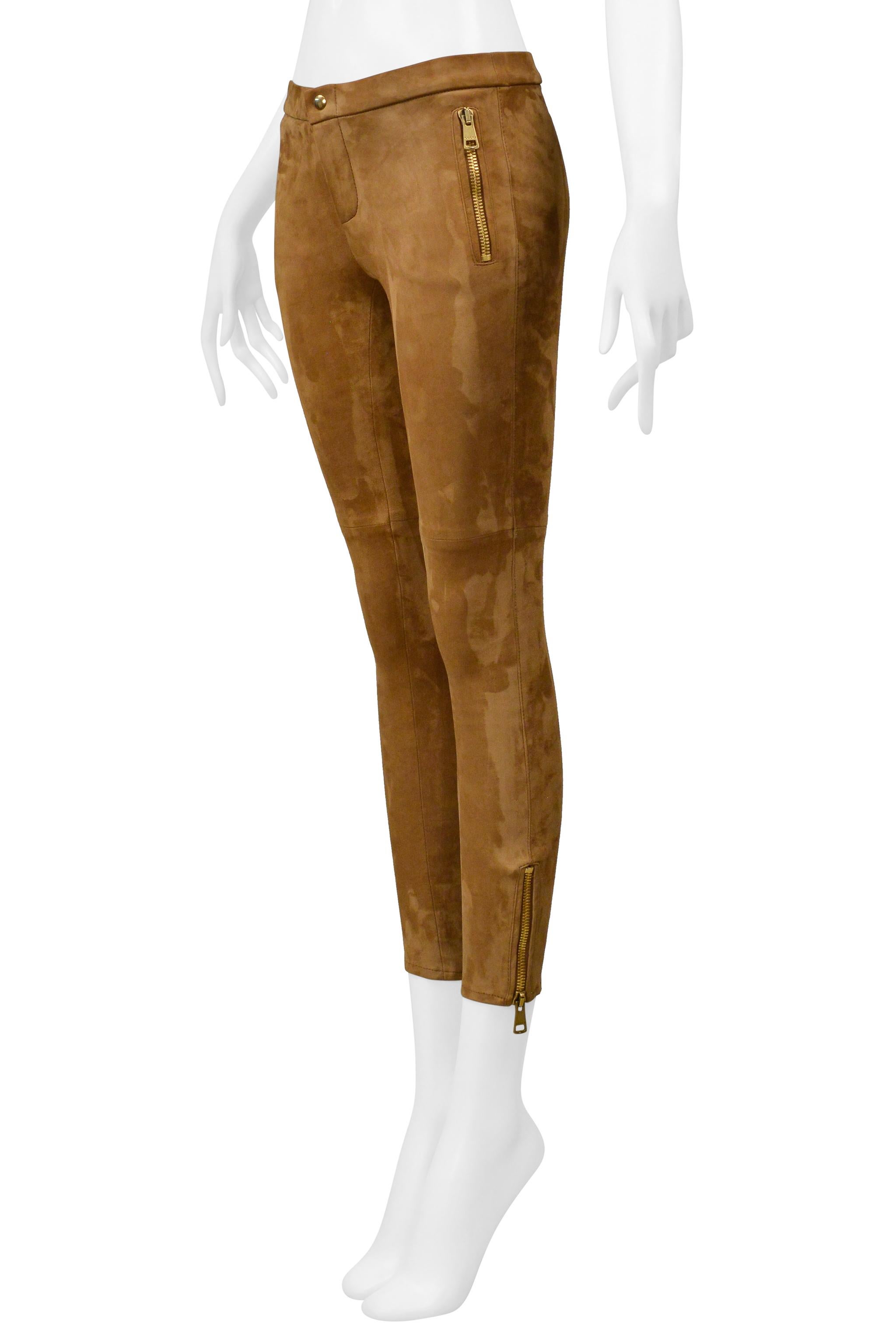 Gris Pantalon en daim à fermetures éclair dorées de Gucci, coloris Brown en vente