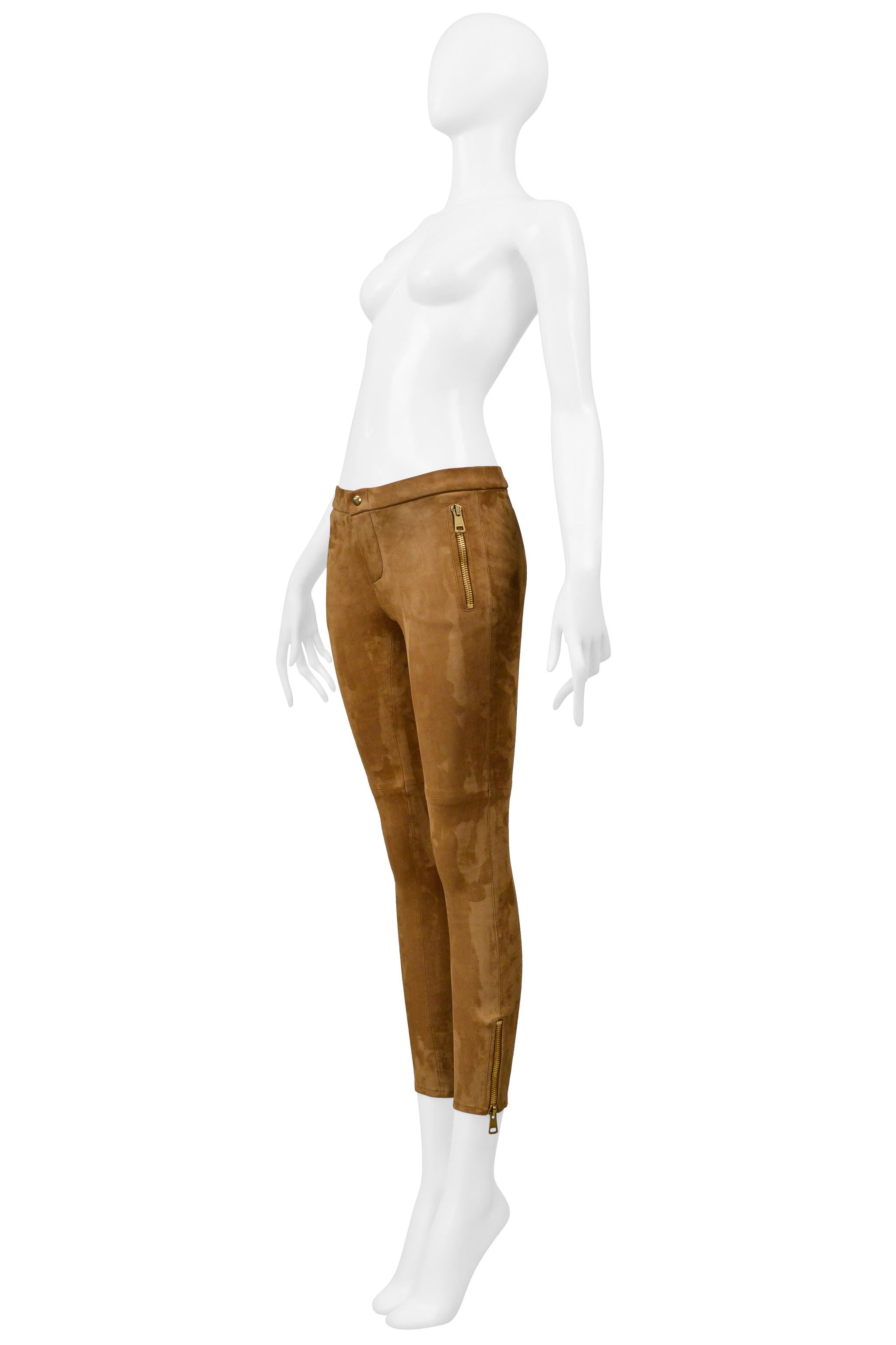 Pantalon en daim à fermetures éclair dorées de Gucci, coloris Brown Excellent état - En vente à Los Angeles, CA