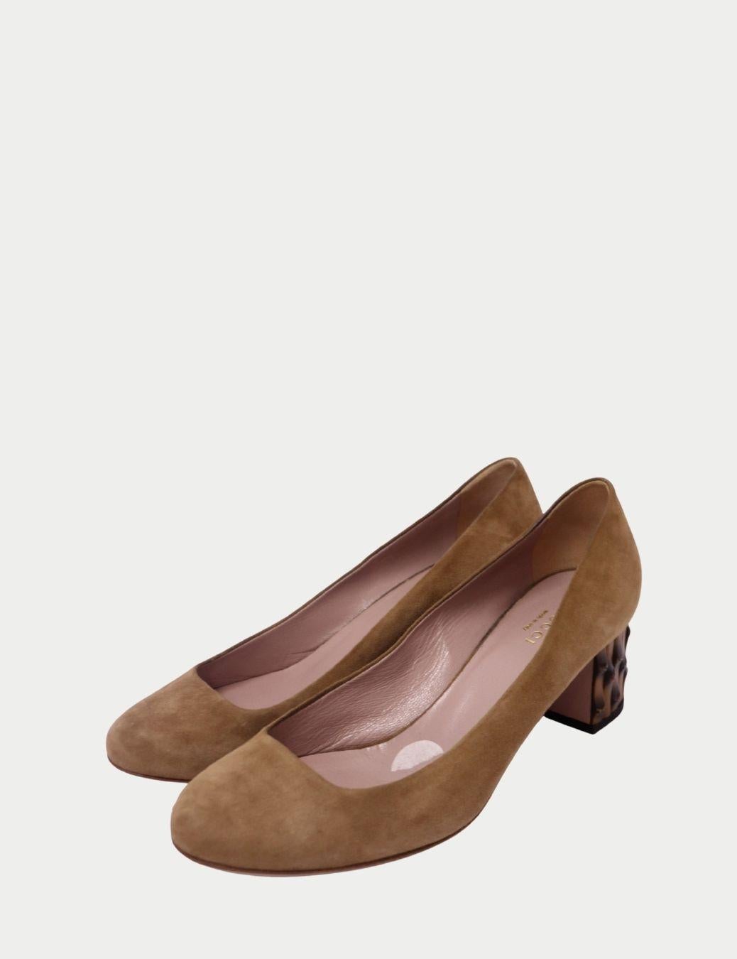 Marrone Gucci Pumps a punta tonda in camoscio marrone - EU 39 in vendita