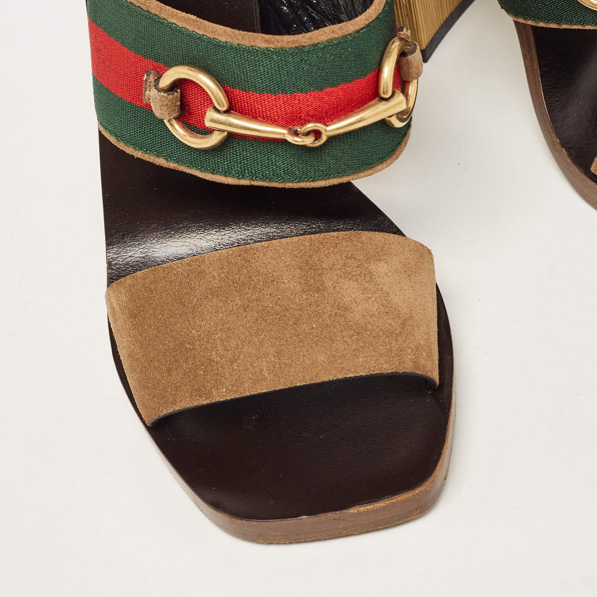 Gucci Brown Wildleder Web Horsebit Blockabsatz Slingback Sandalen Größe 37.5 Damen im Angebot