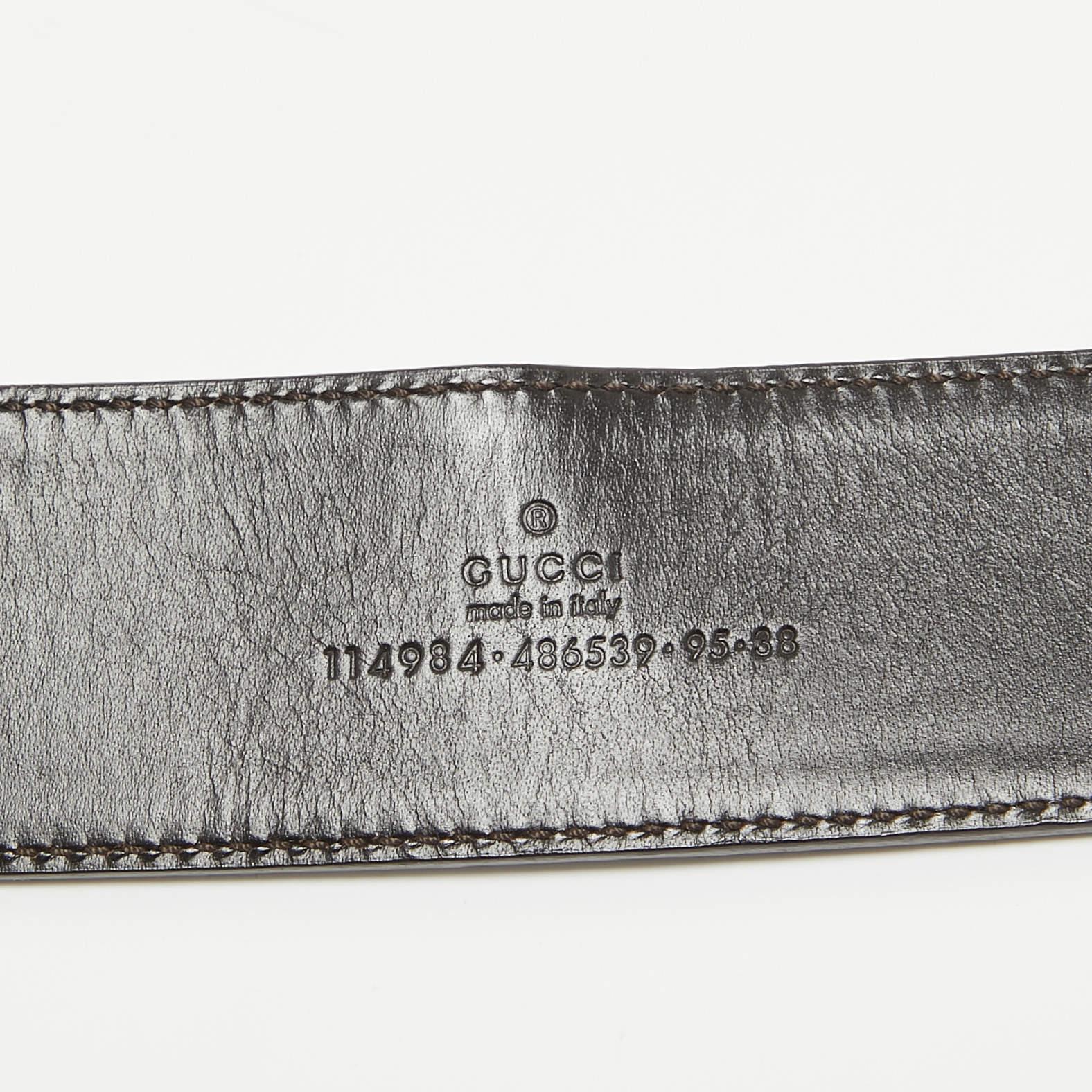 Gucci Brown Web Canvas und Leder Interlocking G Schnalle Gürtel 95CM im Zustand „Gut“ im Angebot in Dubai, Al Qouz 2