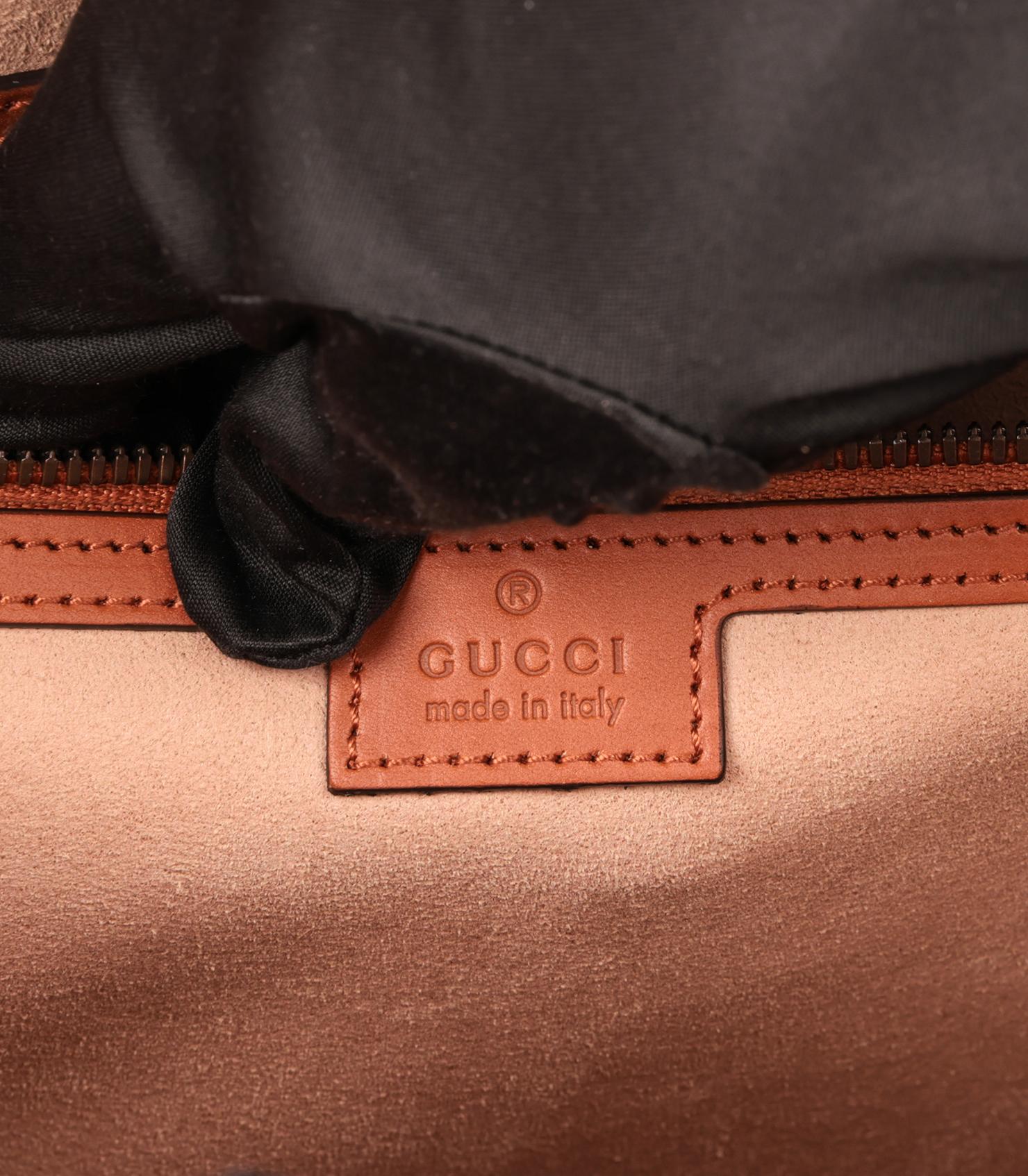 Gucci Brown, White & GG Supreme Coated Canvas Patchwork Maxi Diana en venta 6