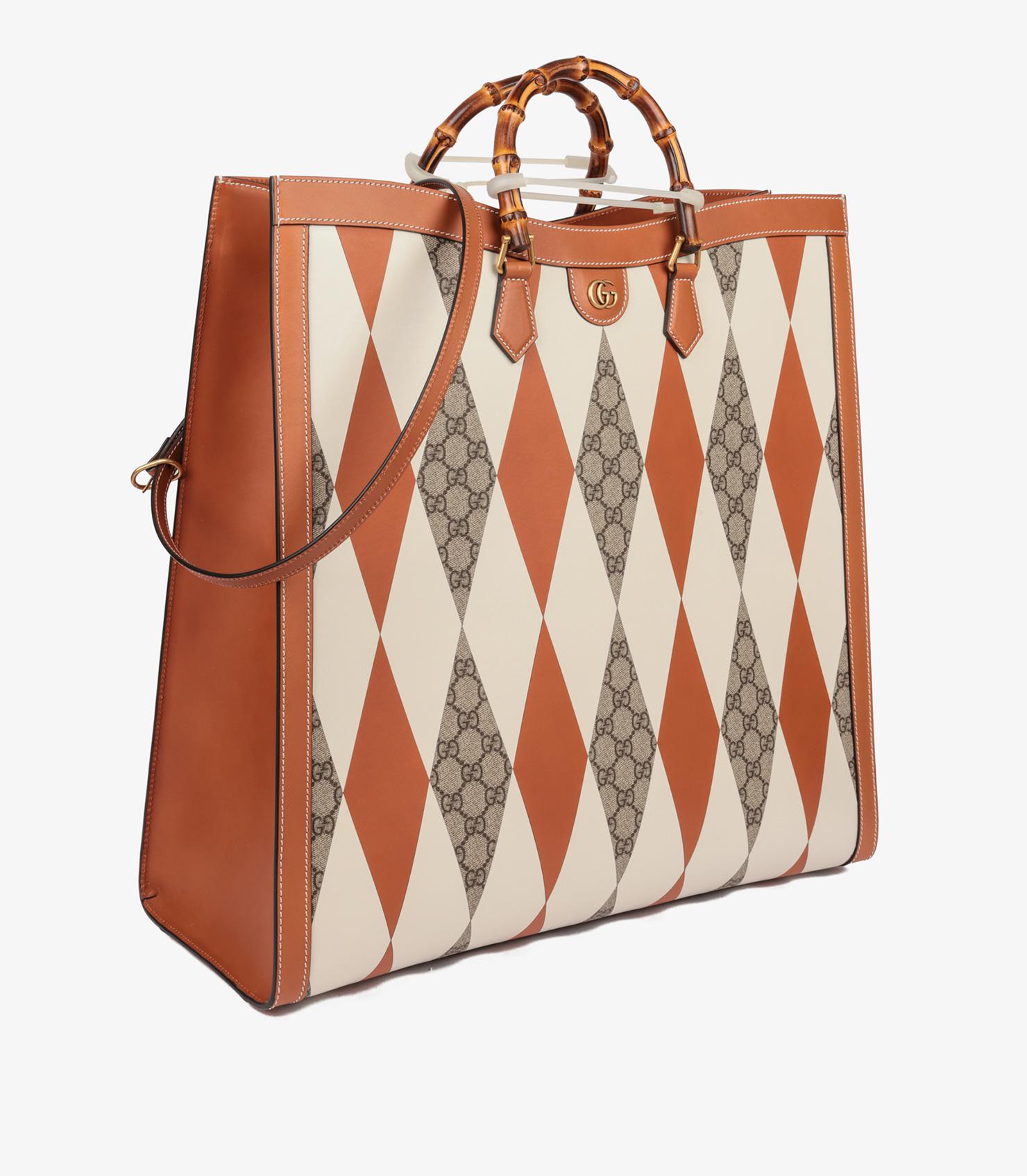 Gucci Brown, White & GG Supreme Coated Canvas Patchwork Maxi Diana en Excelente estado para la venta en Bishop's Stortford, Hertfordshire