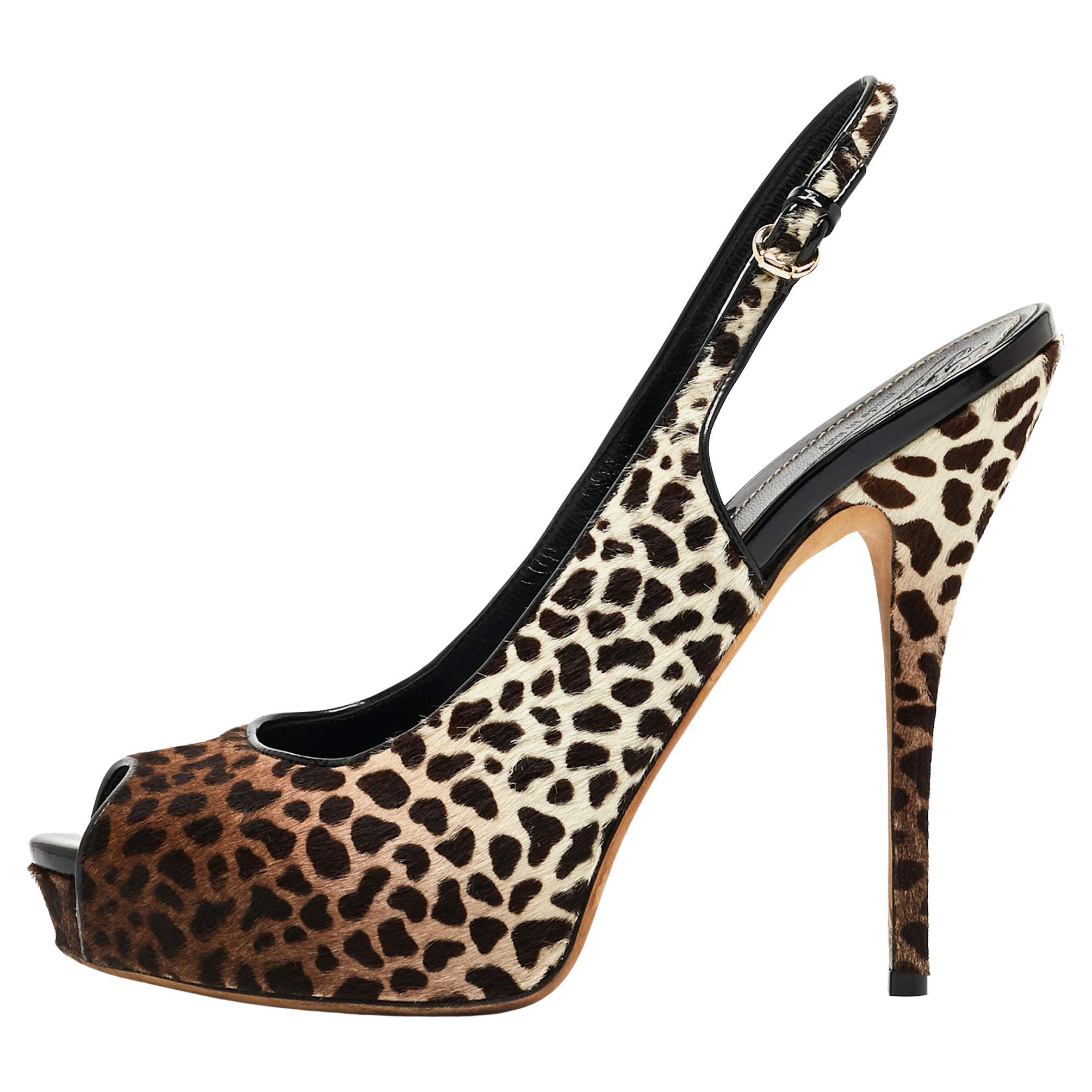 Gucci Brown/White Leopard Print Calf Hair Sofia Platform Slingback Pumps Size 40 (escarpins à plateforme en poils de veau imprimés léopard) en vente