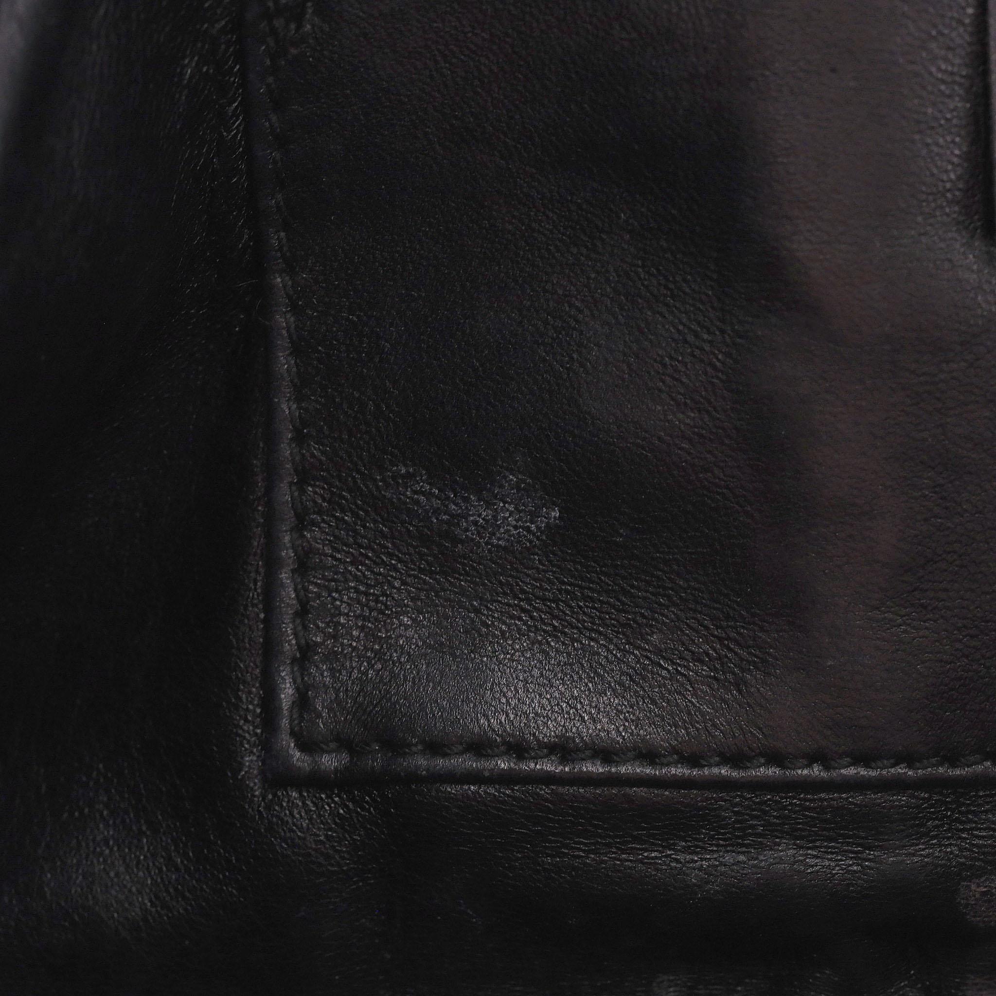Pochette en daim avec boucle de Gucci en vente 3