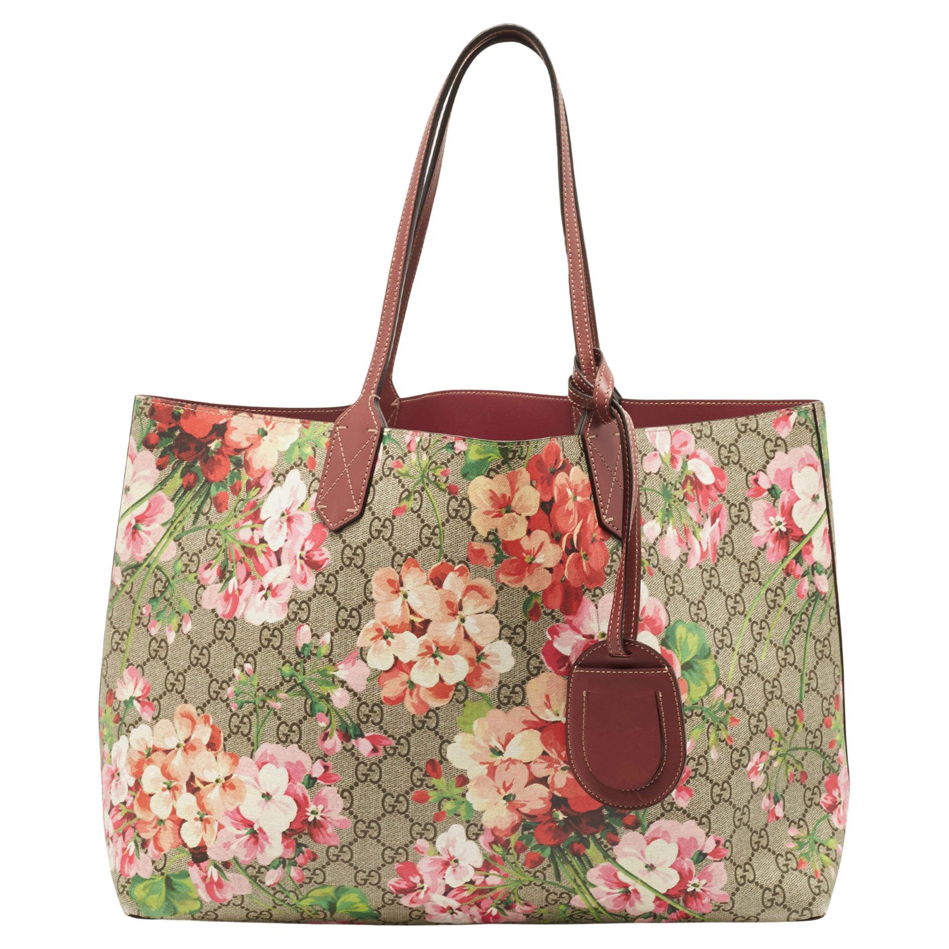 Gucci Burgundy/Beige GG Supreme Canvas Medium Blooms Reversible Tote