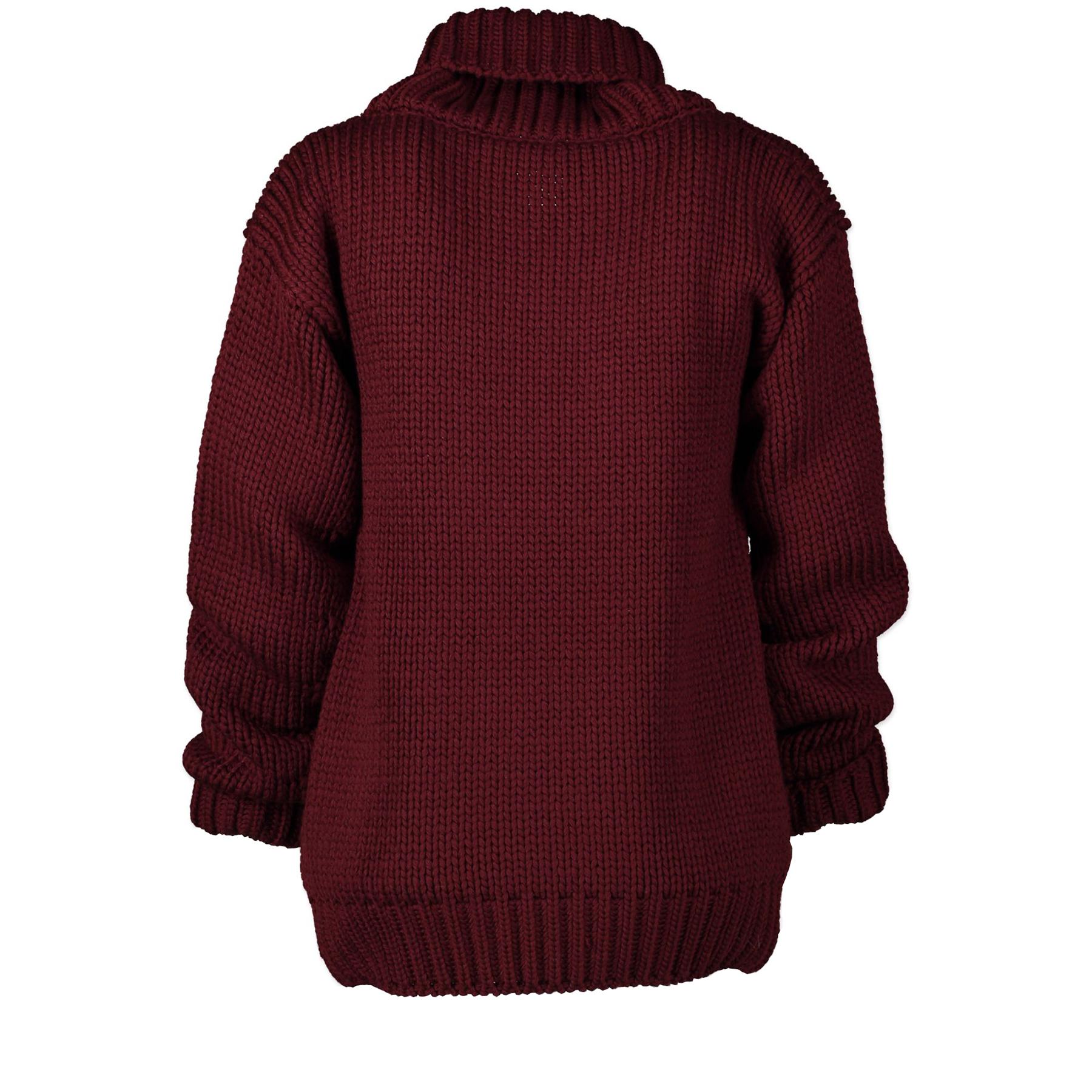 Stay cozy during the winter season with this lovely Gucci sweater. Luxuriously crafted out of 95% Lana Wool and 5% Polyester in a beautiful burgundy color and finished off with 4 bold buttons on the front center. This knitted sweater also features a
